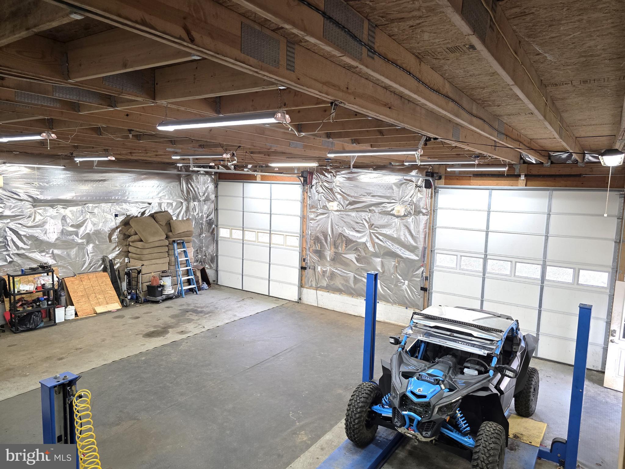 HILLS CORNER ESTATES - Residential