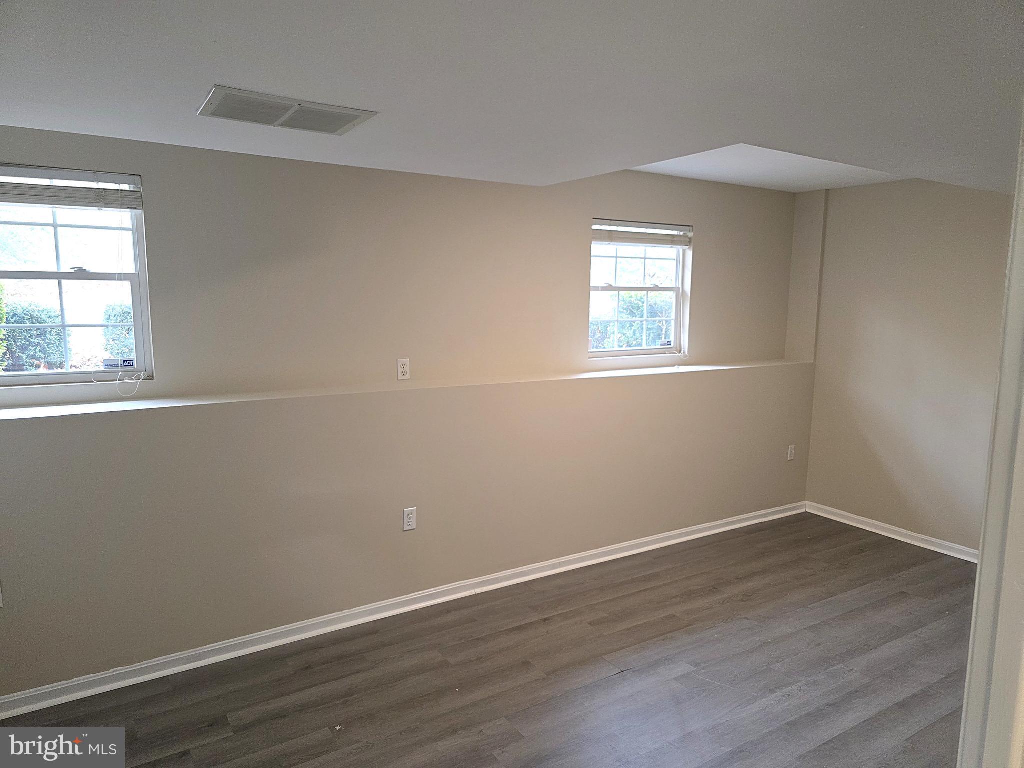 HILLS CORNER ESTATES - Residential