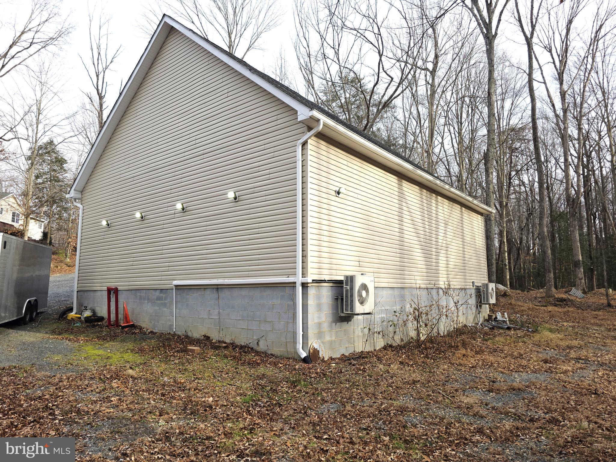 HILLS CORNER ESTATES - Residential