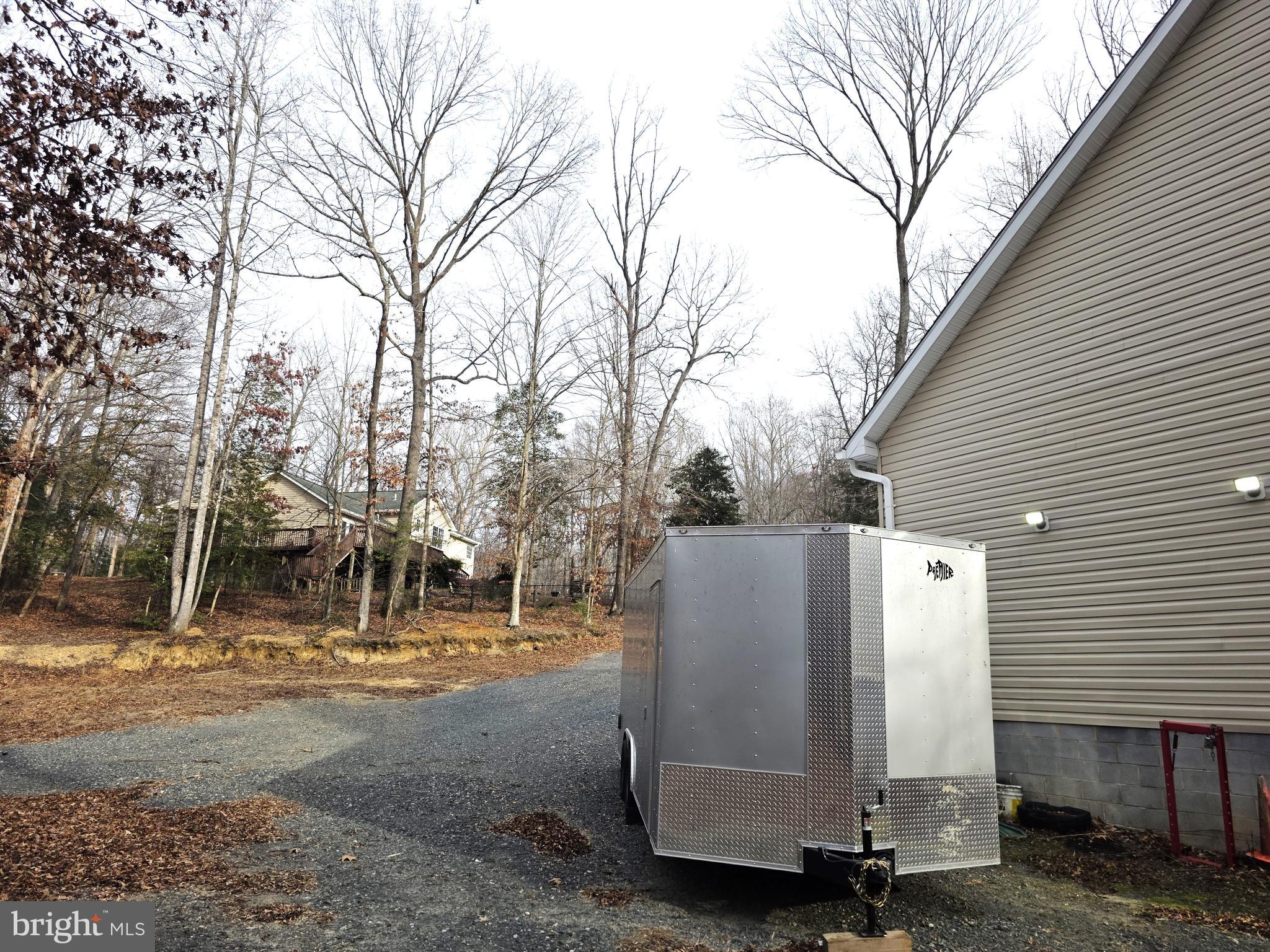 HILLS CORNER ESTATES - Residential