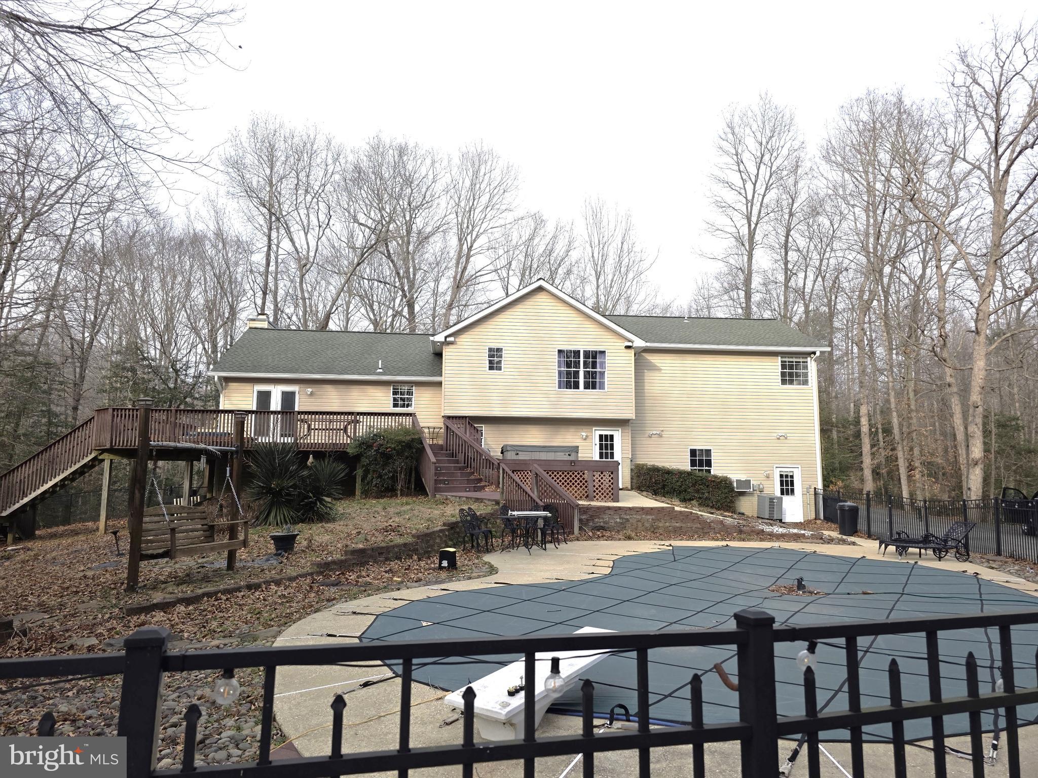 HILLS CORNER ESTATES - Residential