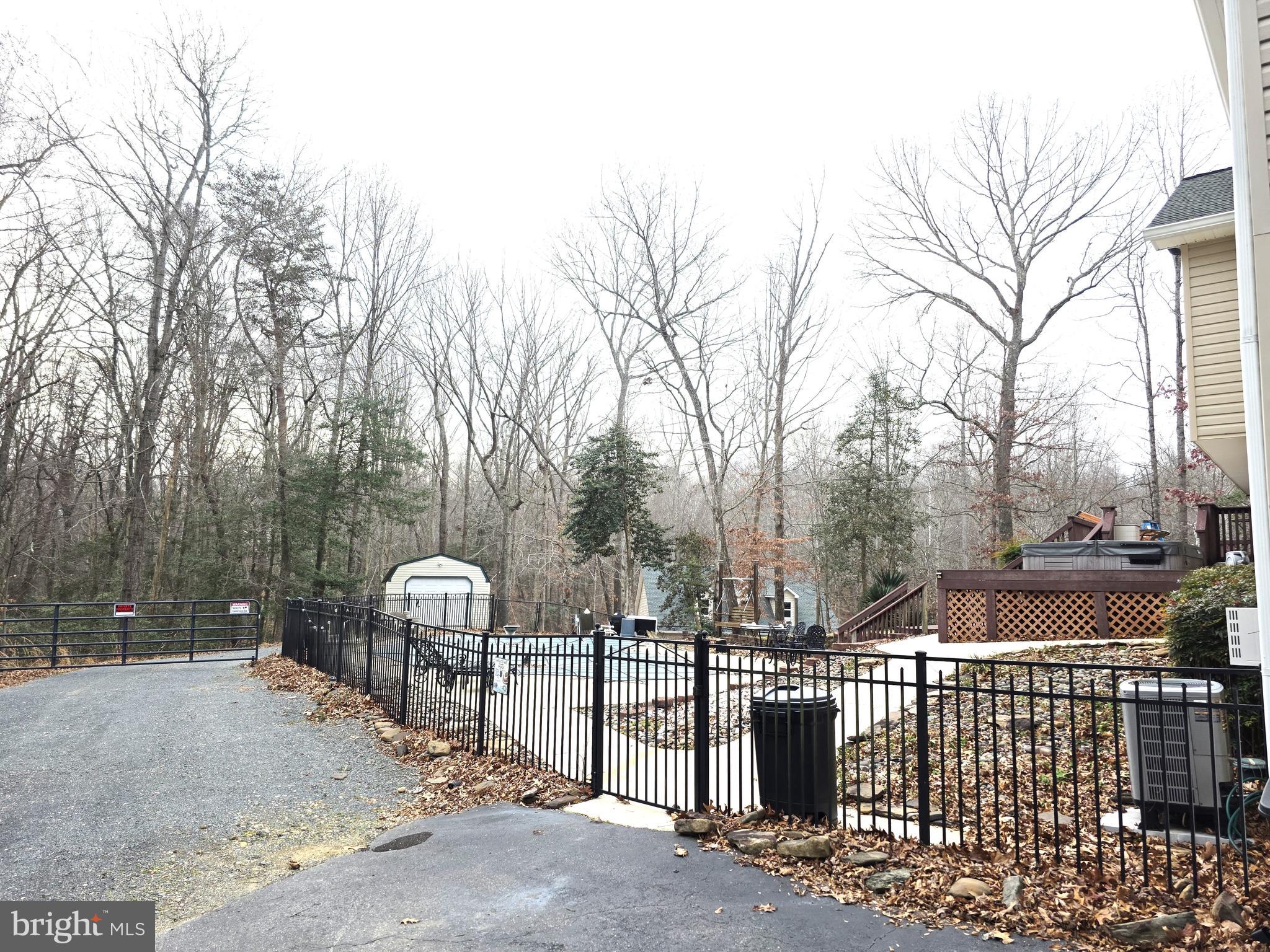 HILLS CORNER ESTATES - Residential