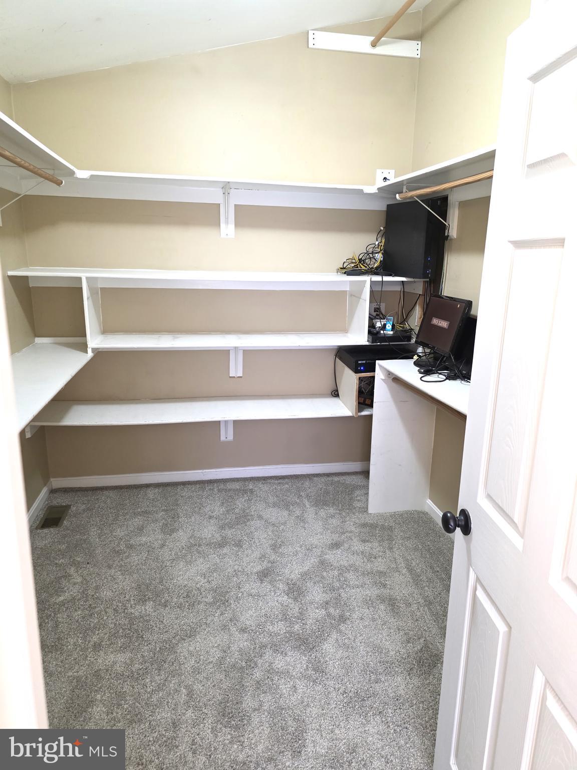 HILLS CORNER ESTATES - Residential