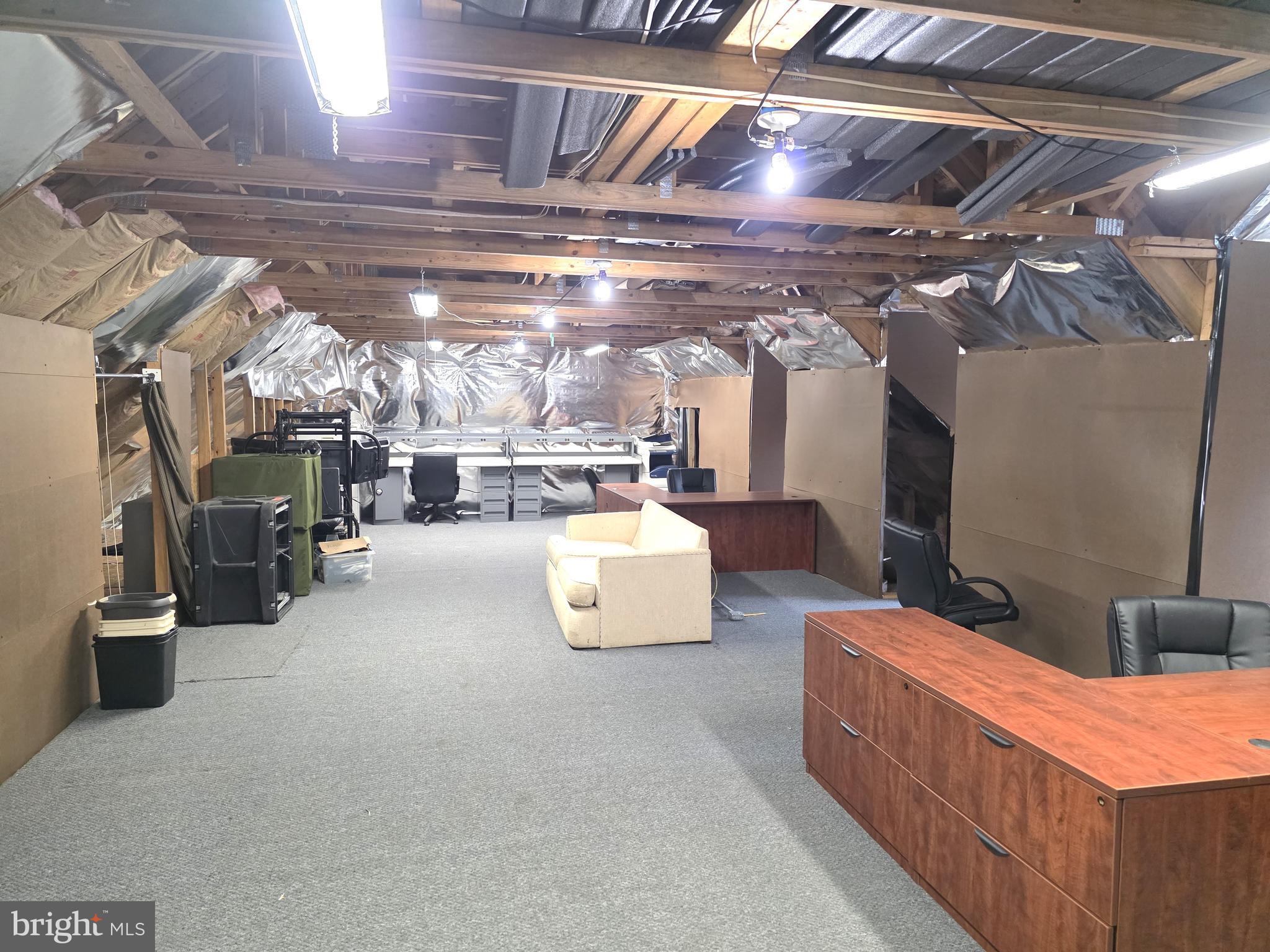 HILLS CORNER ESTATES - Residential