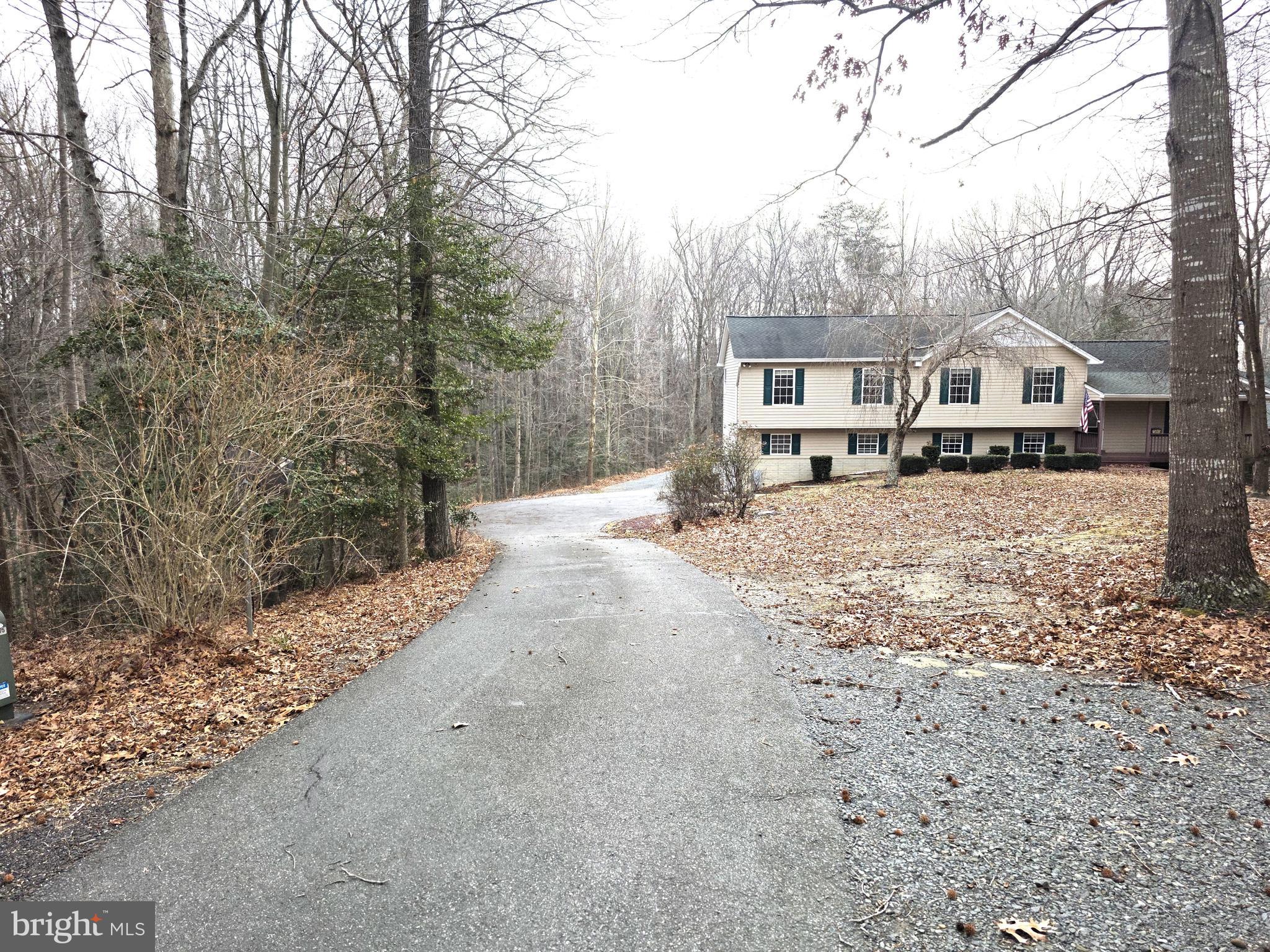 HILLS CORNER ESTATES - Residential