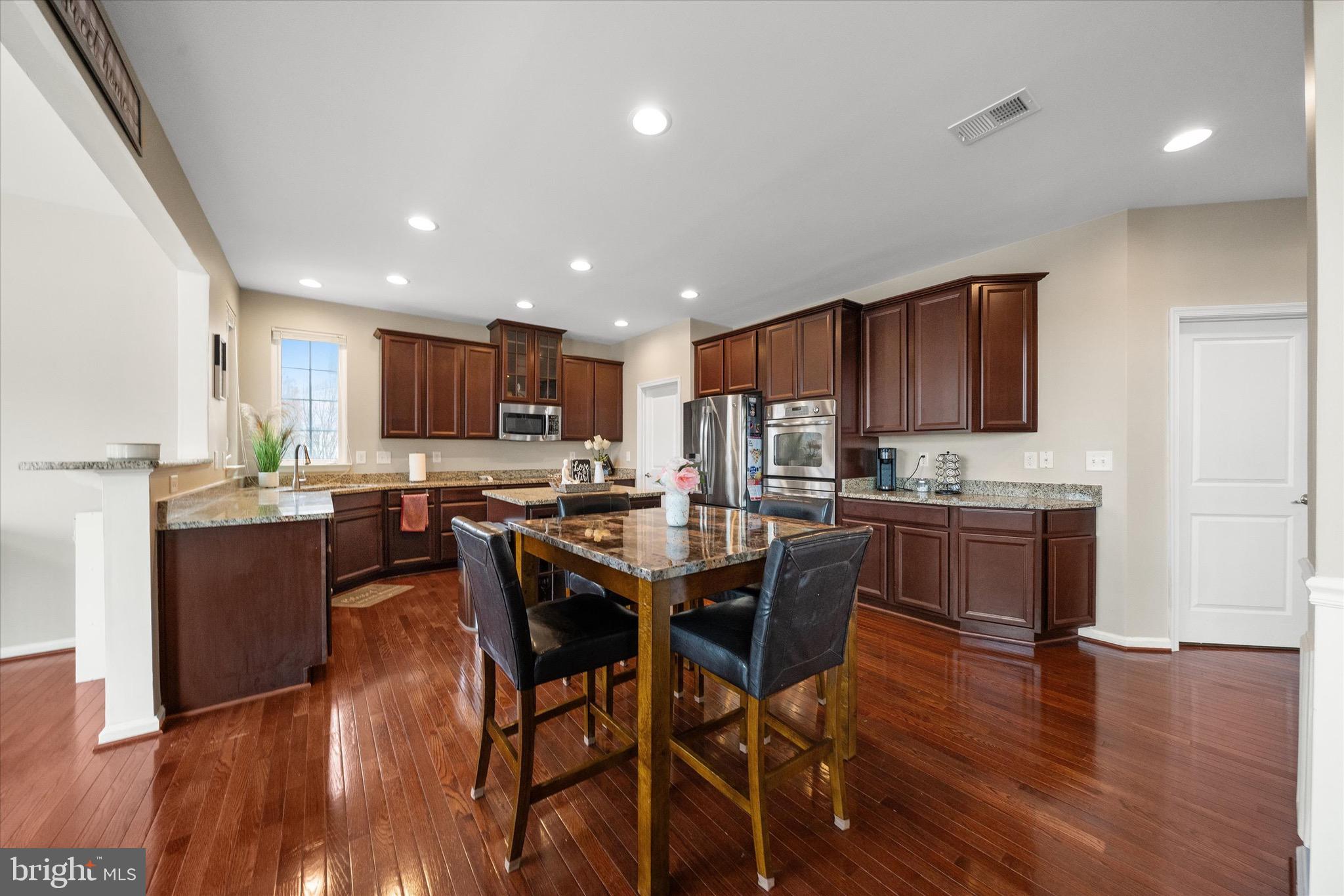 ESTATES AT ST ANNE - Residential