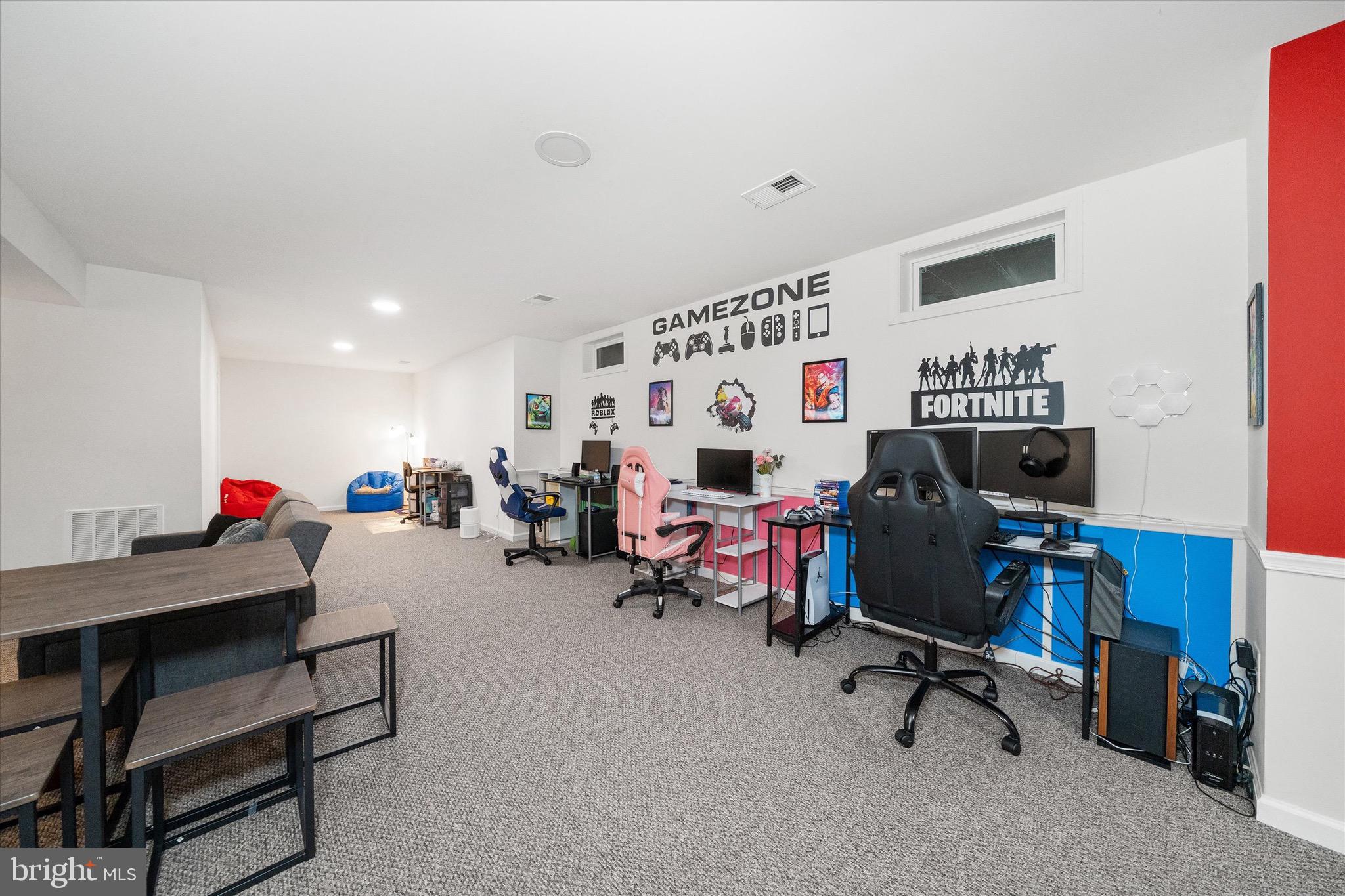 ESTATES AT ST ANNE - Residential