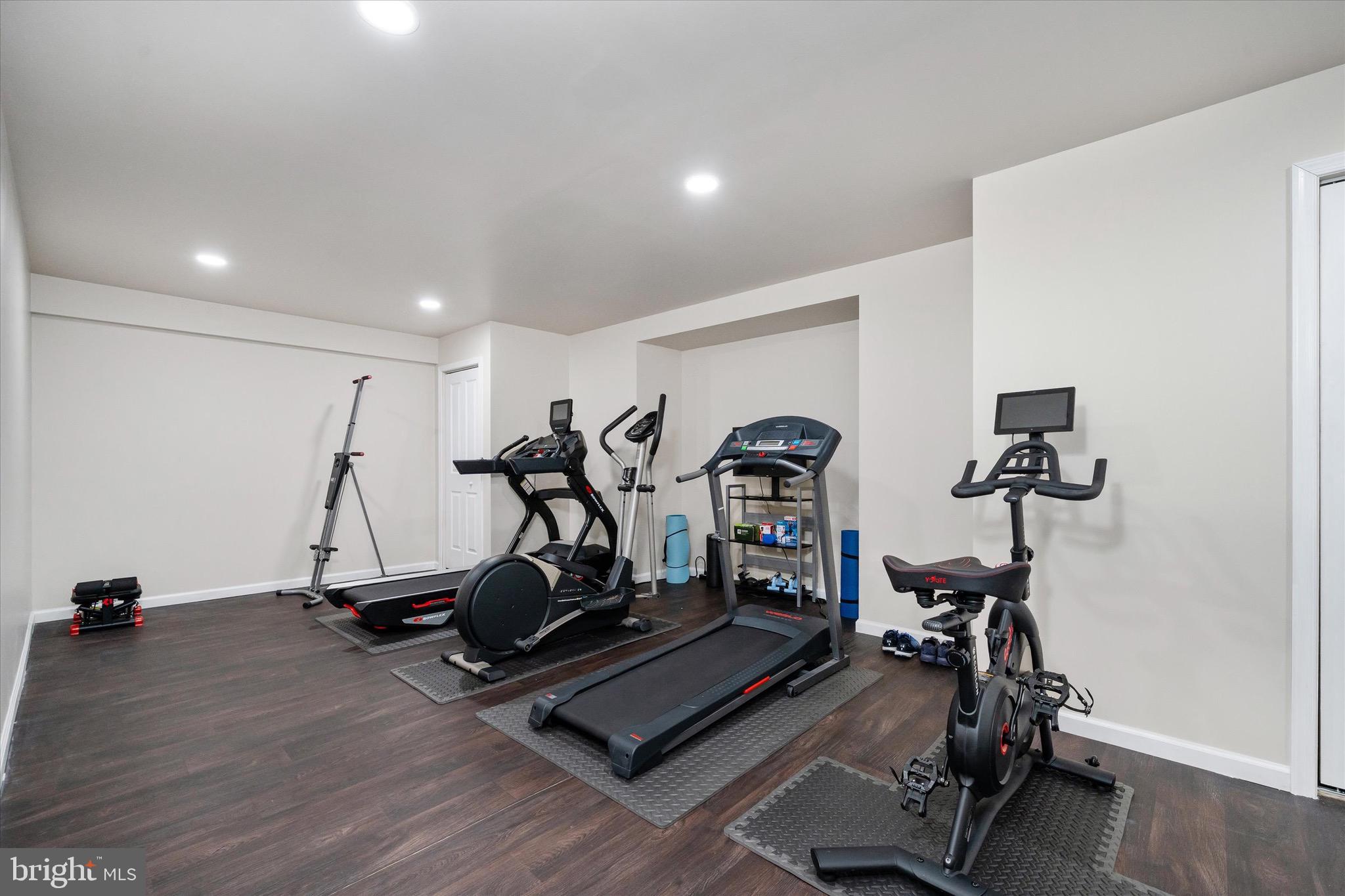 ESTATES AT ST ANNE - Residential