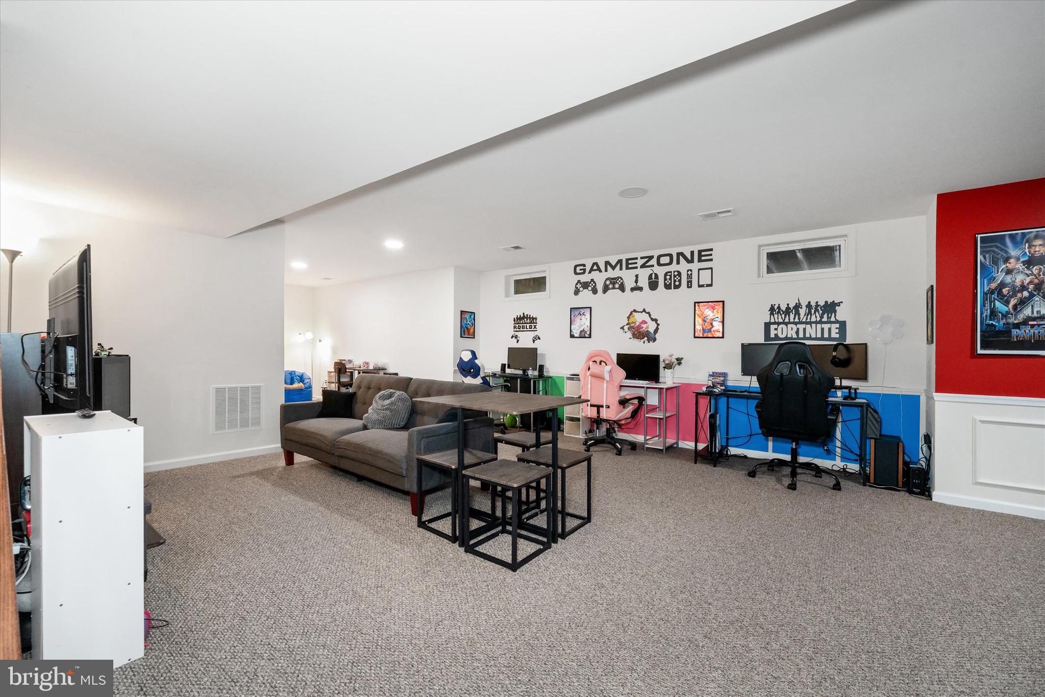 ESTATES AT ST ANNE - Residential