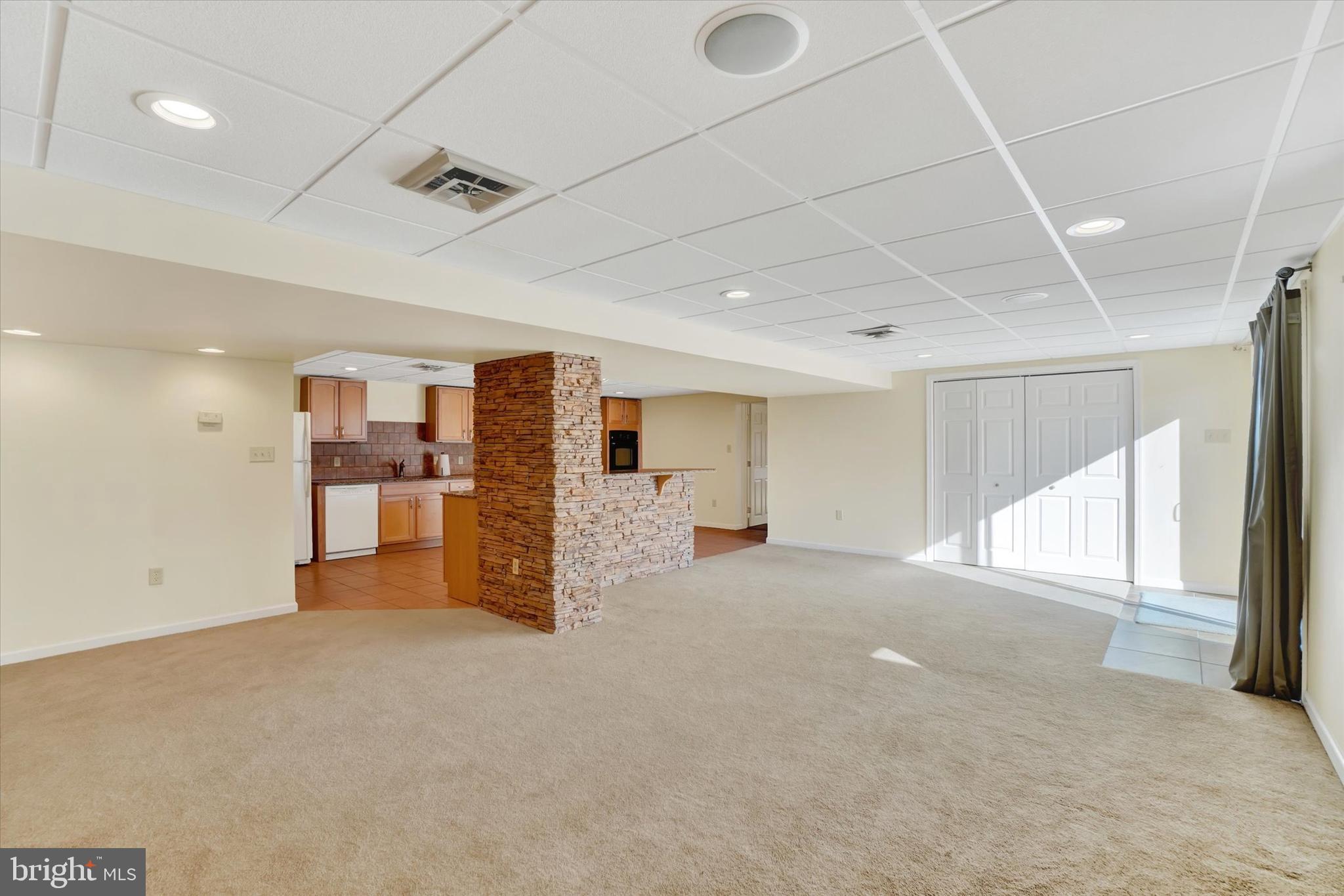 SOUTH HANOVER - Residential