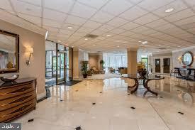 VIRGINIA SQUARE - Residential