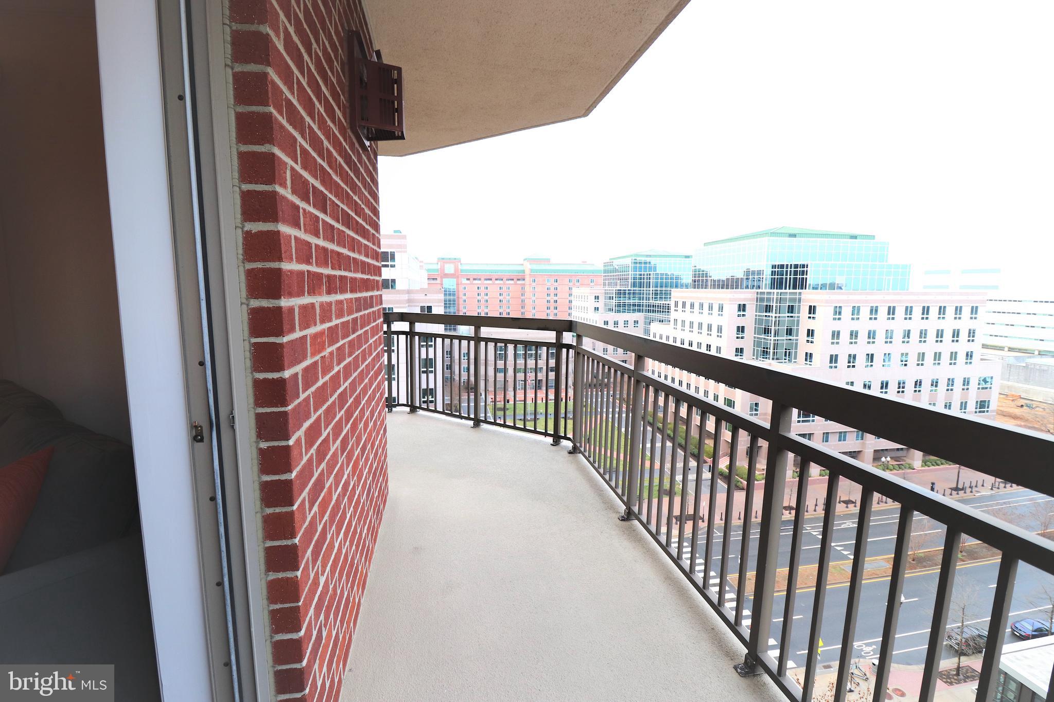 VIRGINIA SQUARE - Residential