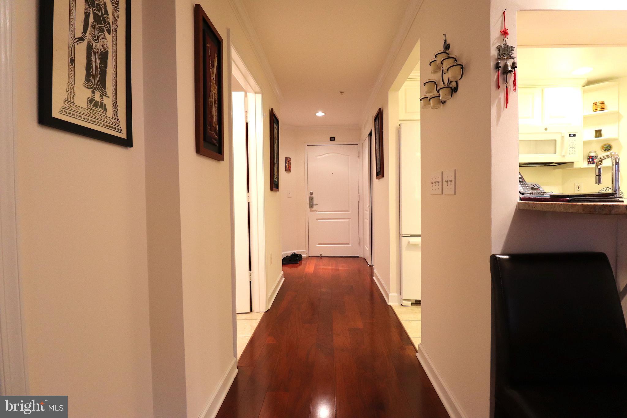 VIRGINIA SQUARE - Residential