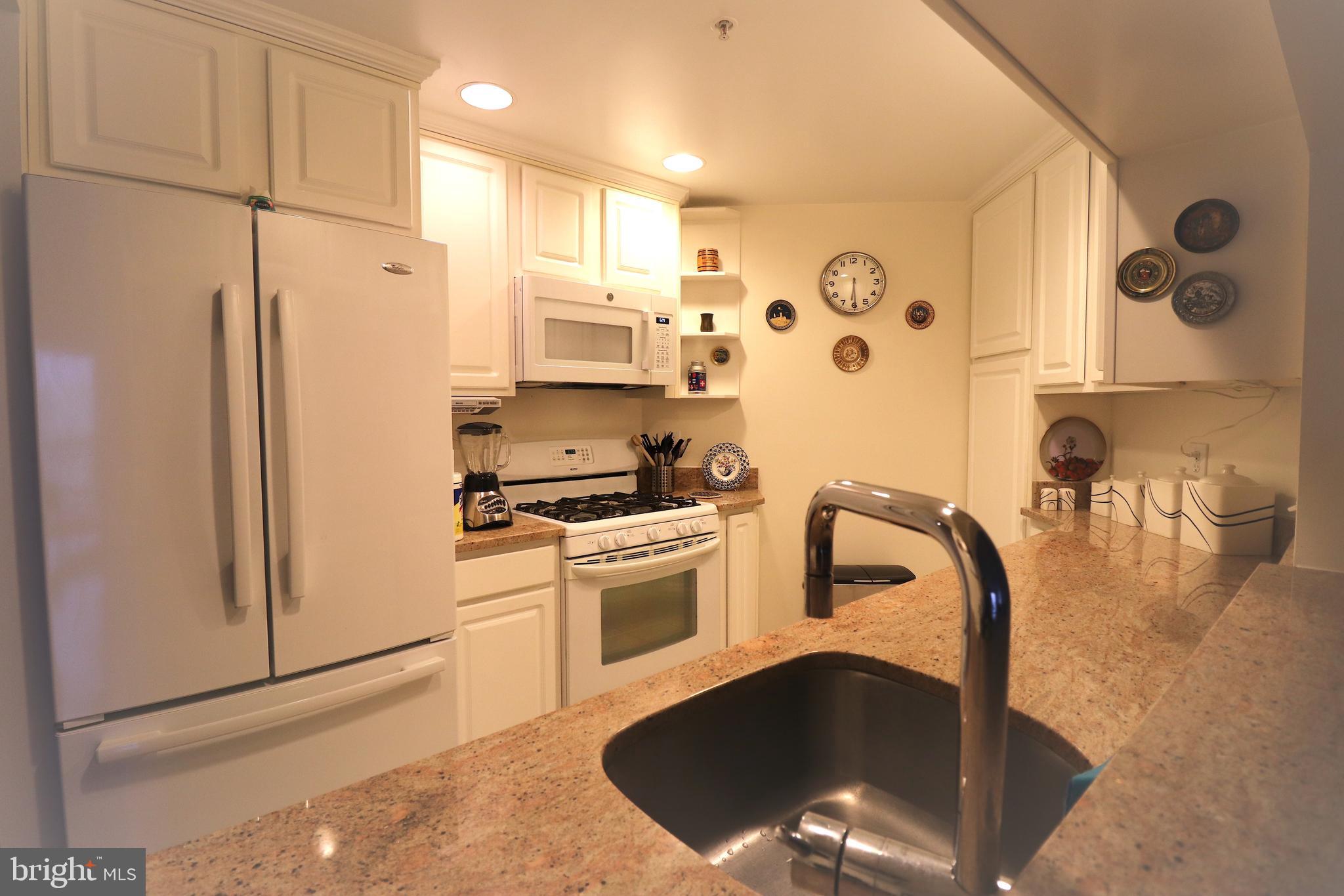 VIRGINIA SQUARE - Residential