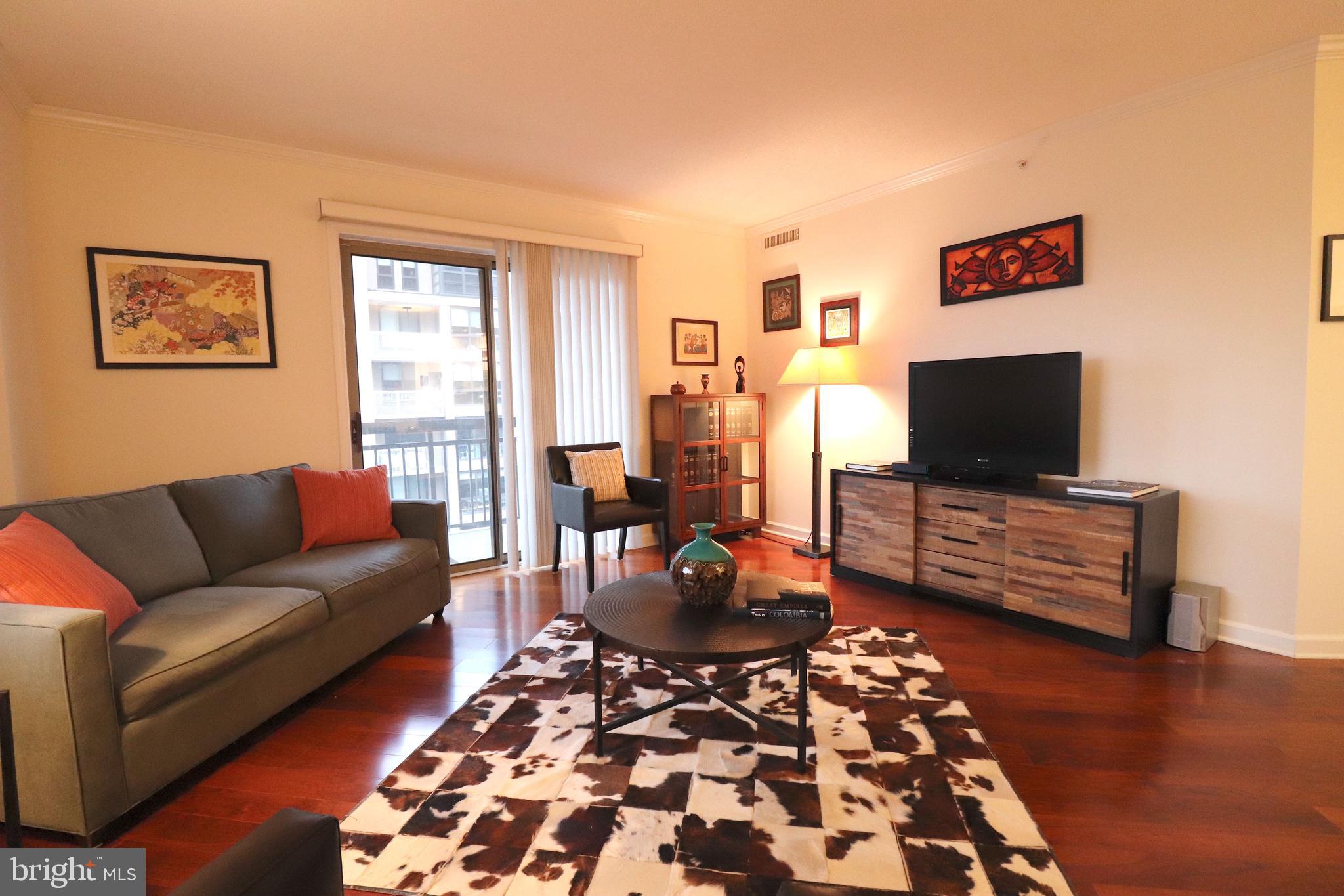 VIRGINIA SQUARE - Residential