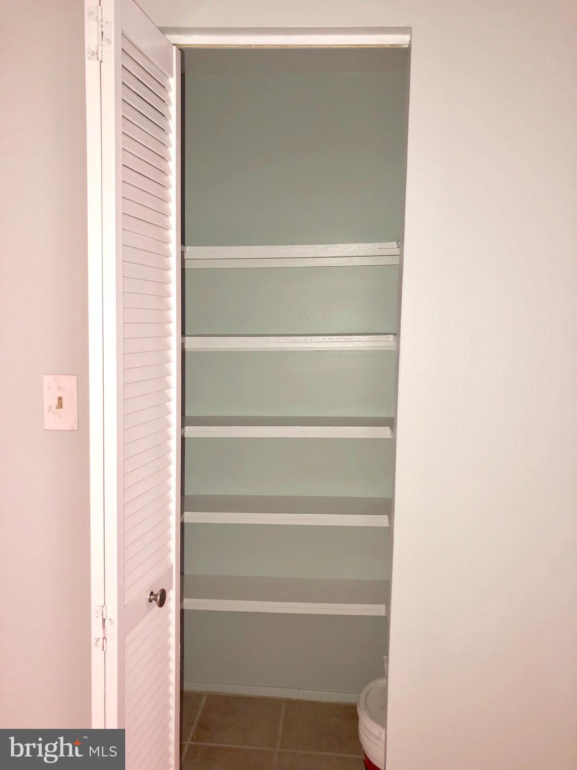 HUNTLEY SQUARE - Residential Lease