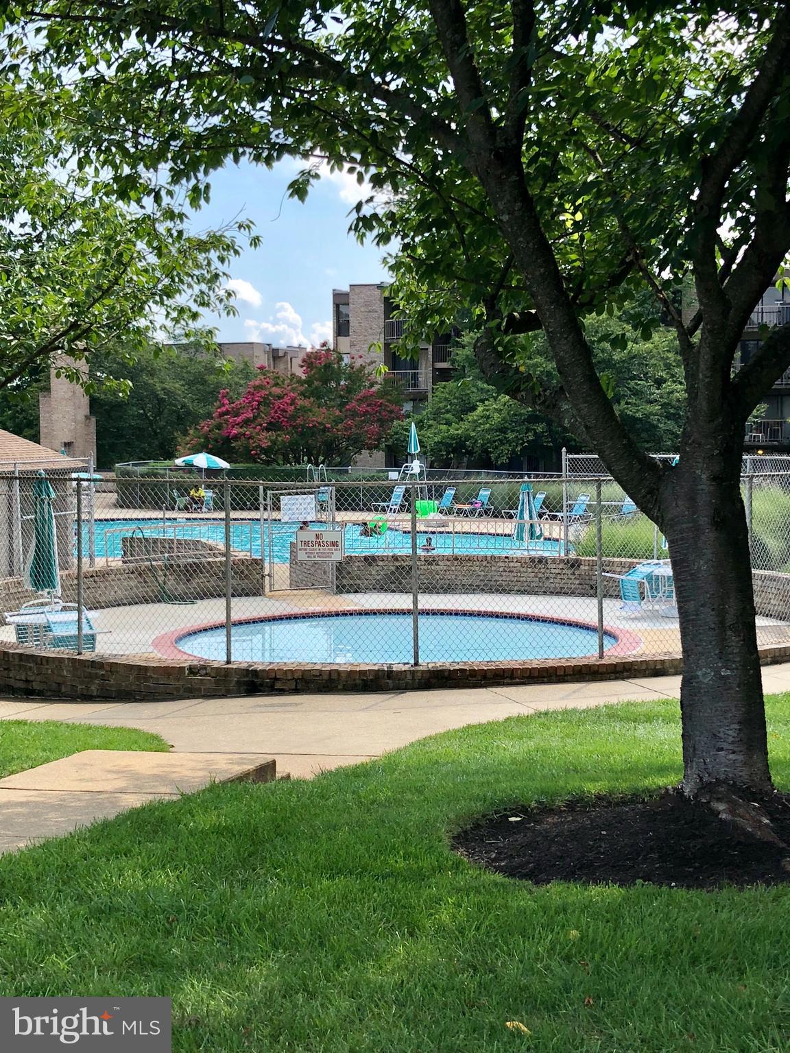 HUNTLEY SQUARE - Residential Lease