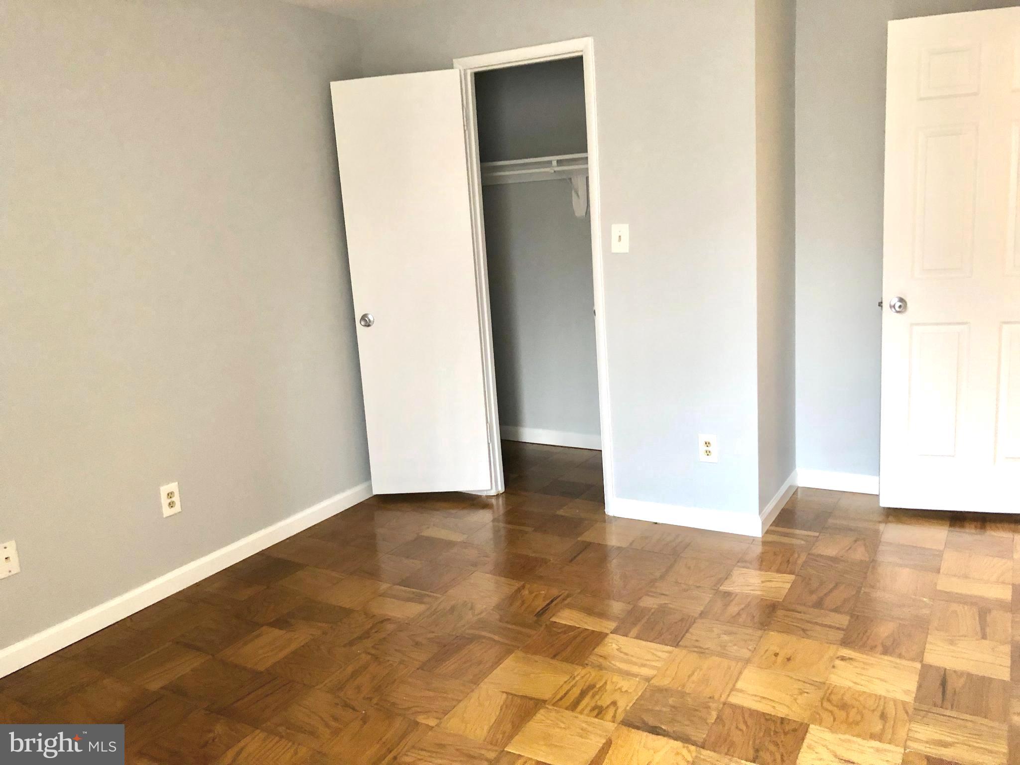 HUNTLEY SQUARE - Residential Lease