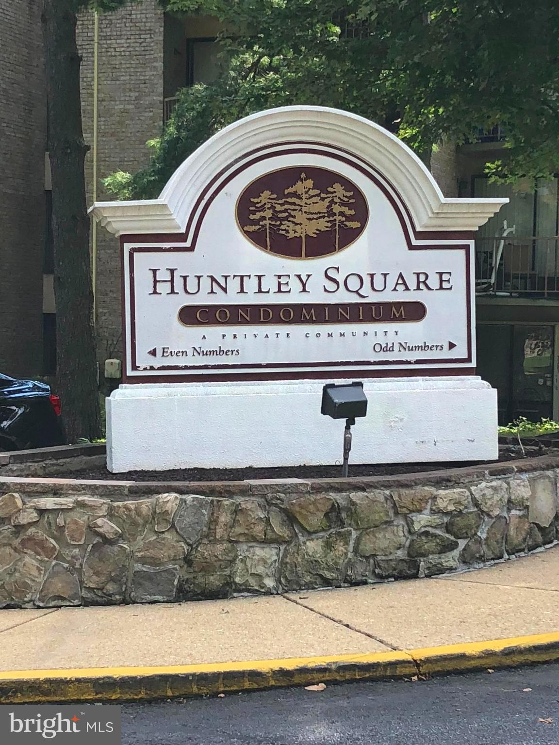 HUNTLEY SQUARE - Residential Lease