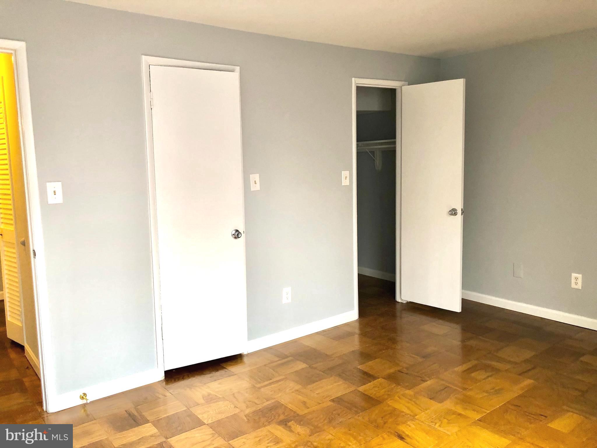 HUNTLEY SQUARE - Residential Lease