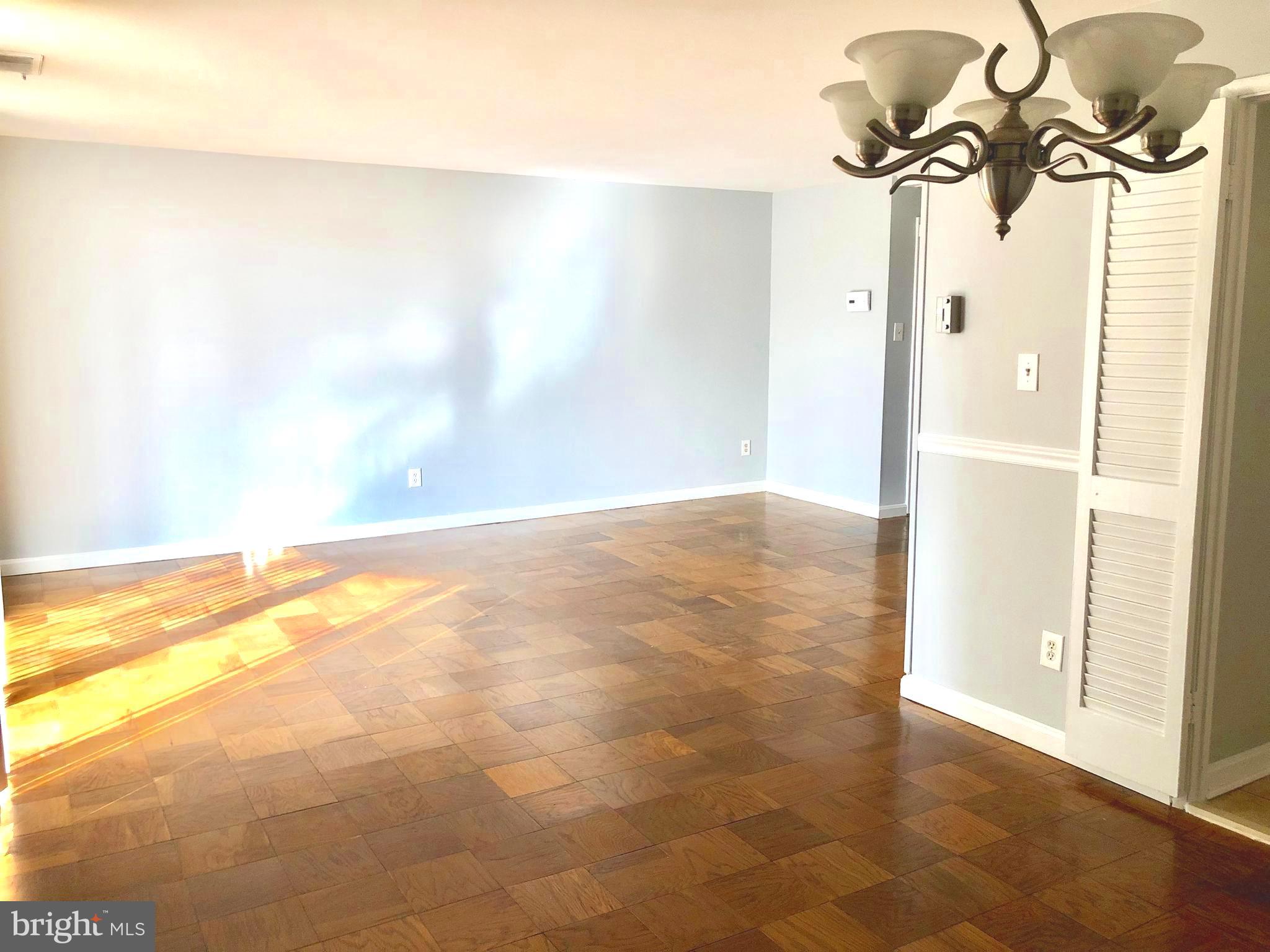 HUNTLEY SQUARE - Residential Lease