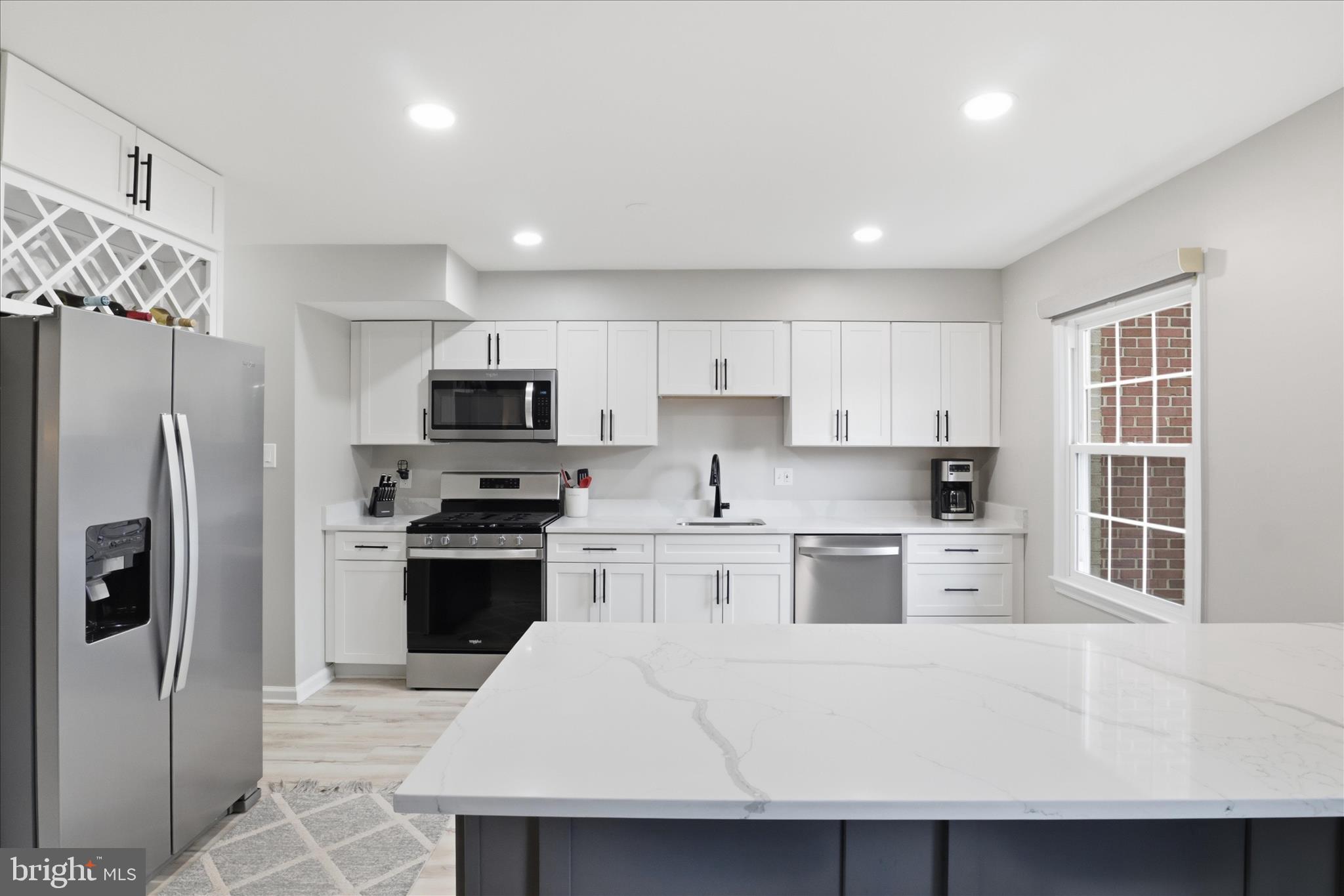 LAKE BRADDOCK - Residential