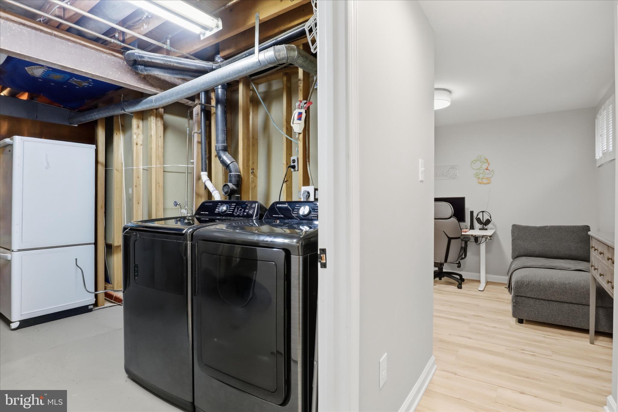 LAKE BRADDOCK - Residential