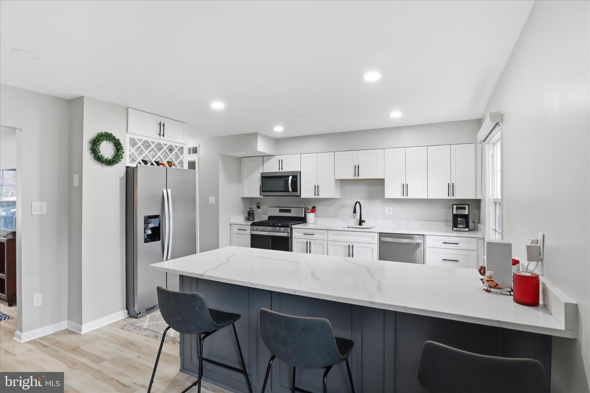 LAKE BRADDOCK - Residential