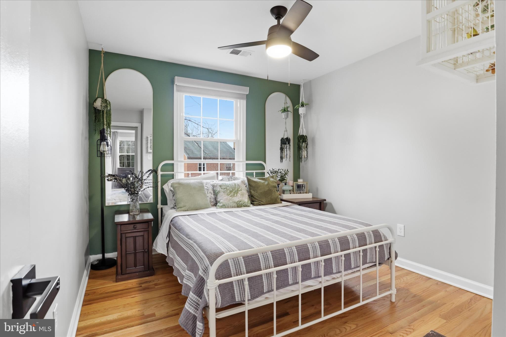 LAKE BRADDOCK - Residential