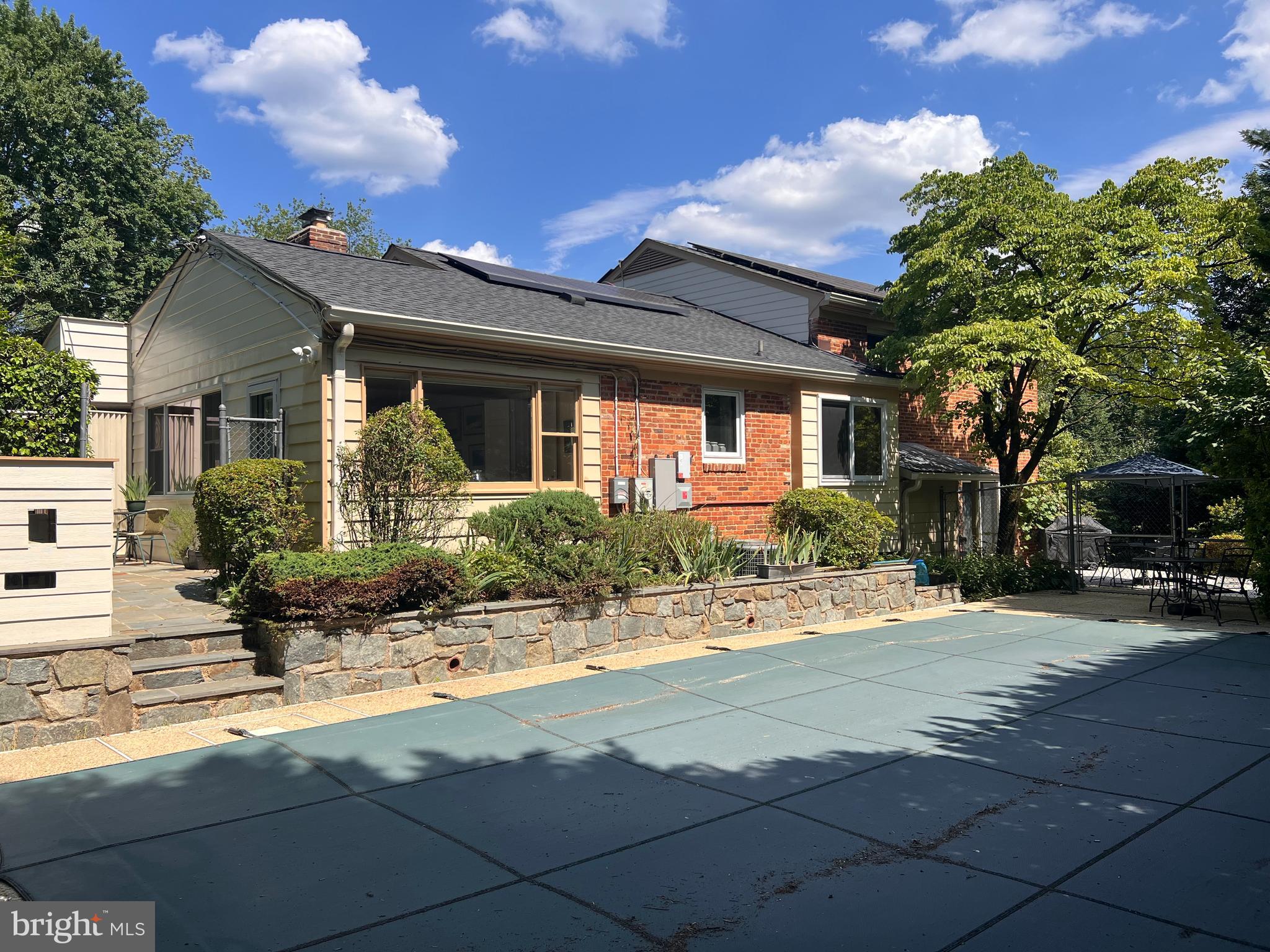 WOODBURN - Residential Lease