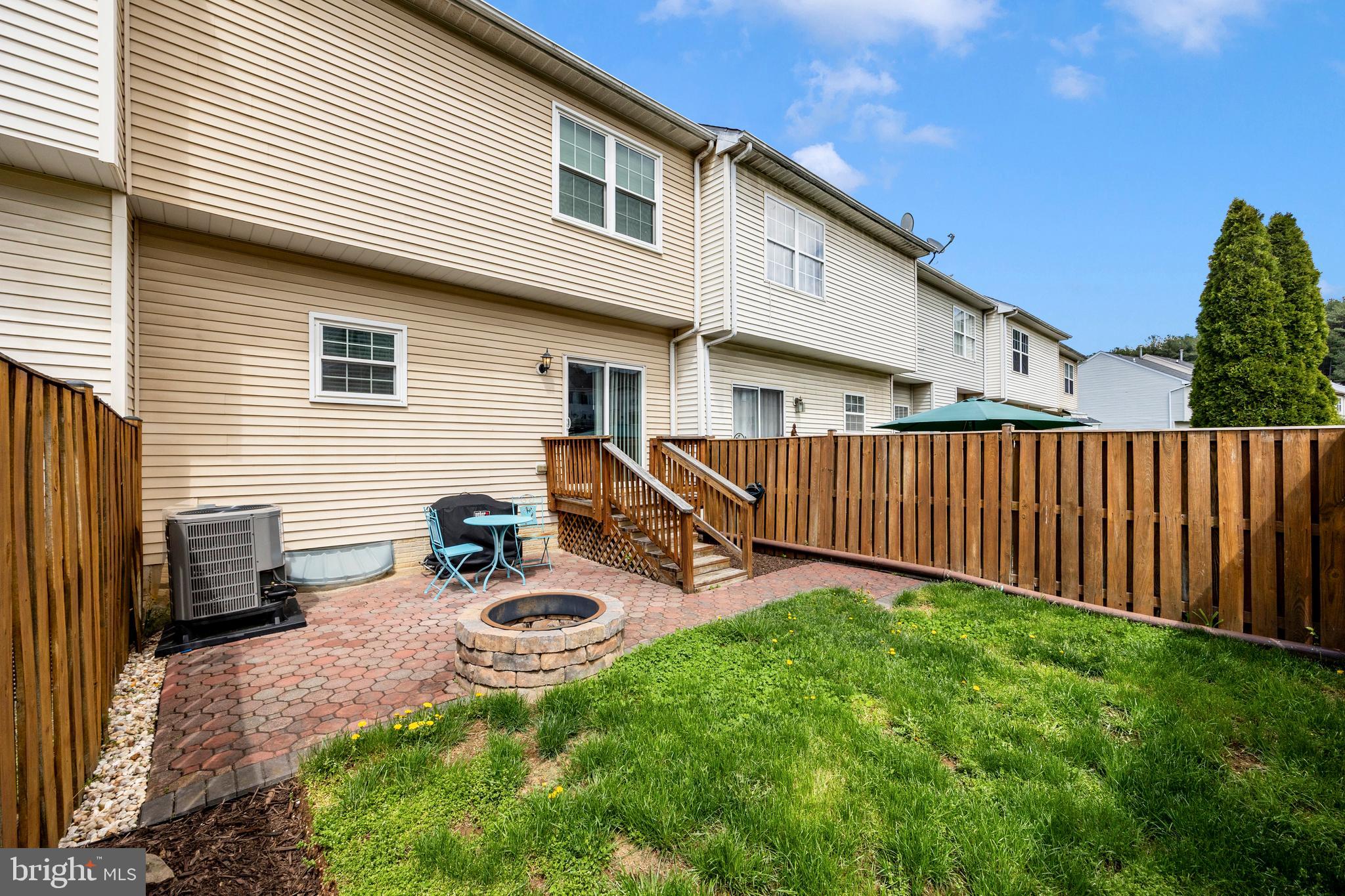 SPRING RIDGE - Residential