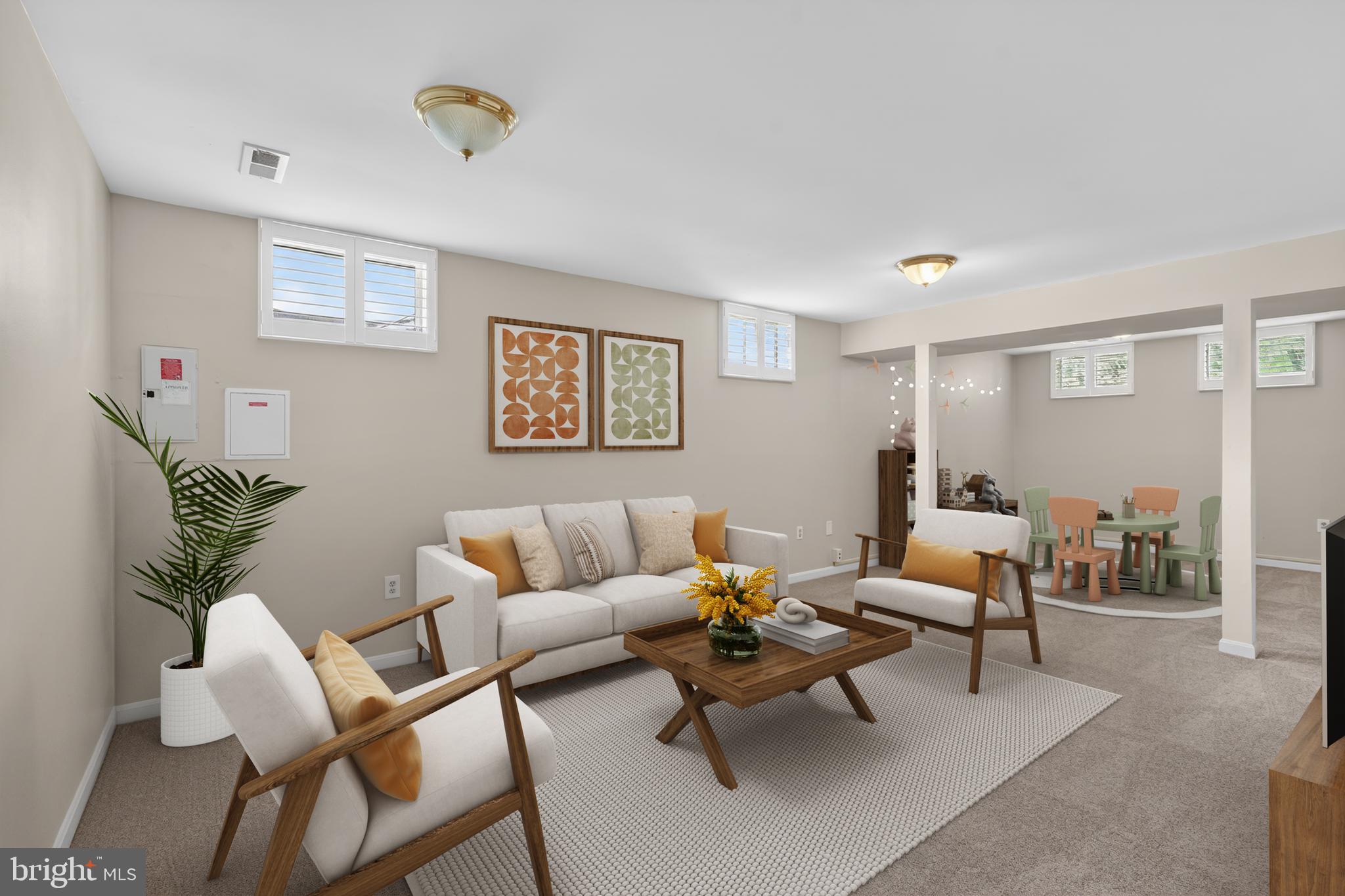 SHERWOOD FOREST MANOR - Residential
