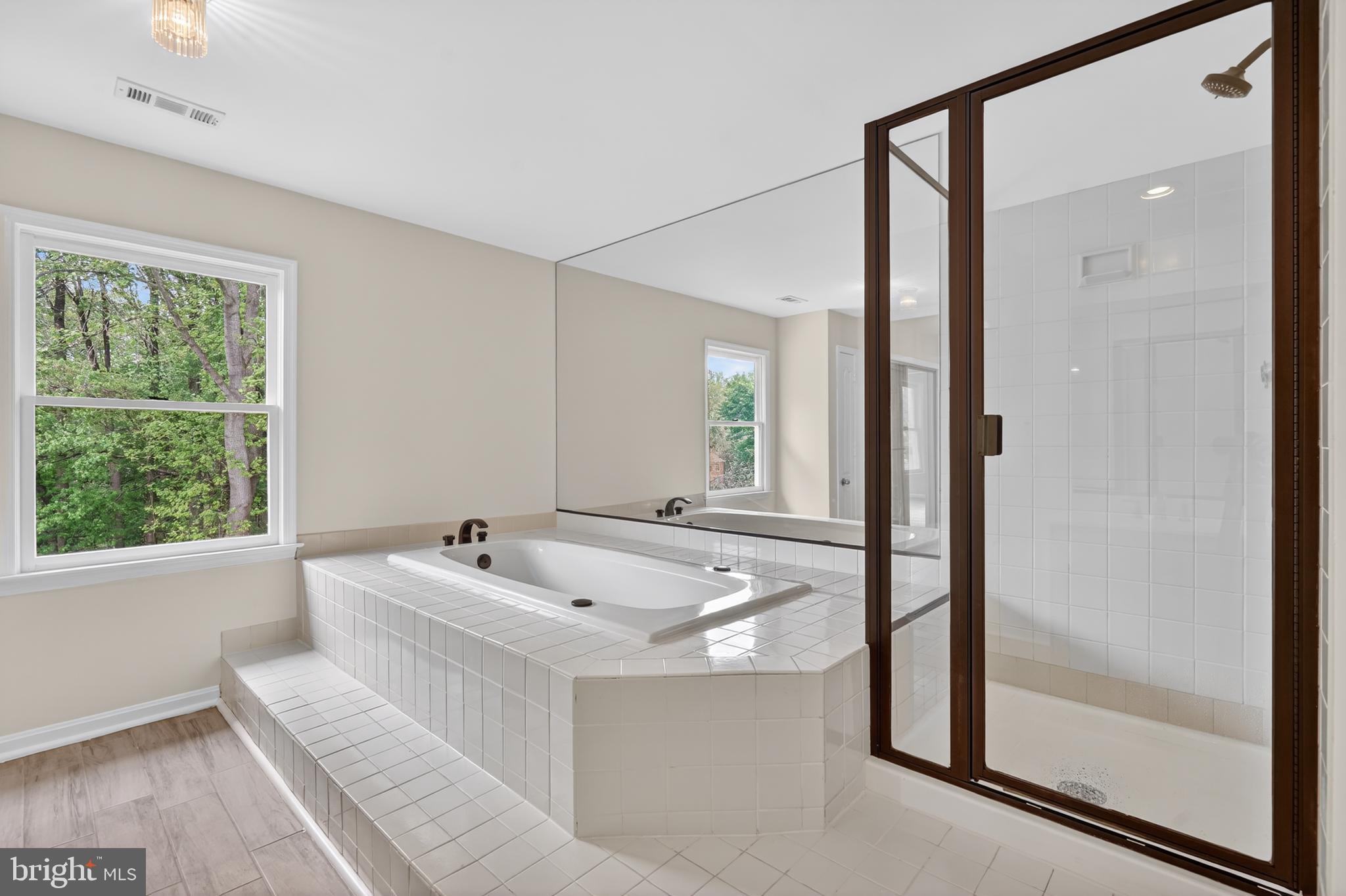 SHERWOOD FOREST MANOR - Residential