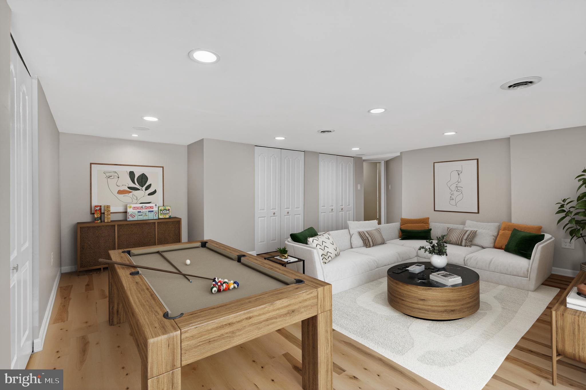 SHERWOOD FOREST MANOR - Residential