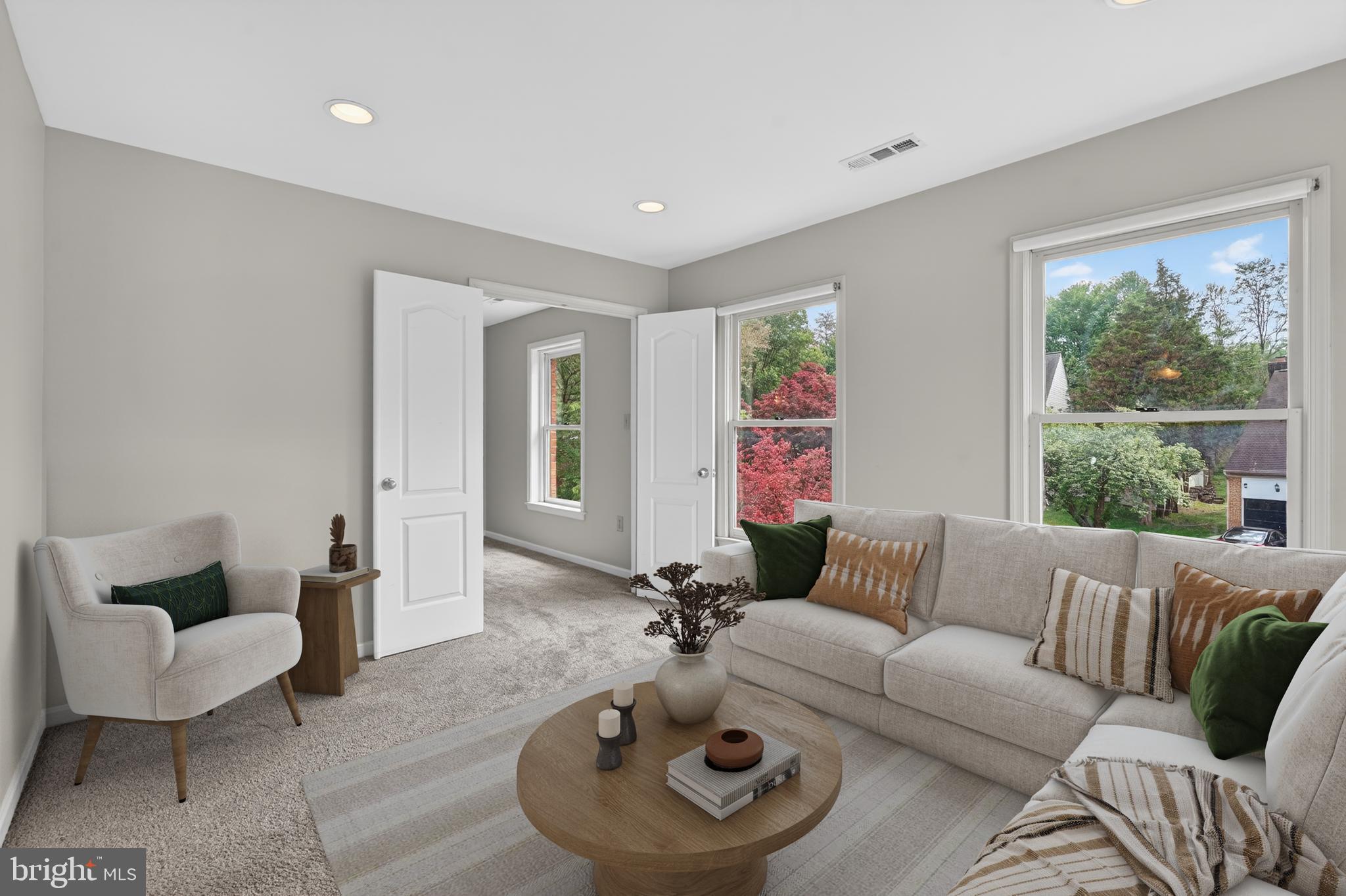 SHERWOOD FOREST MANOR - Residential