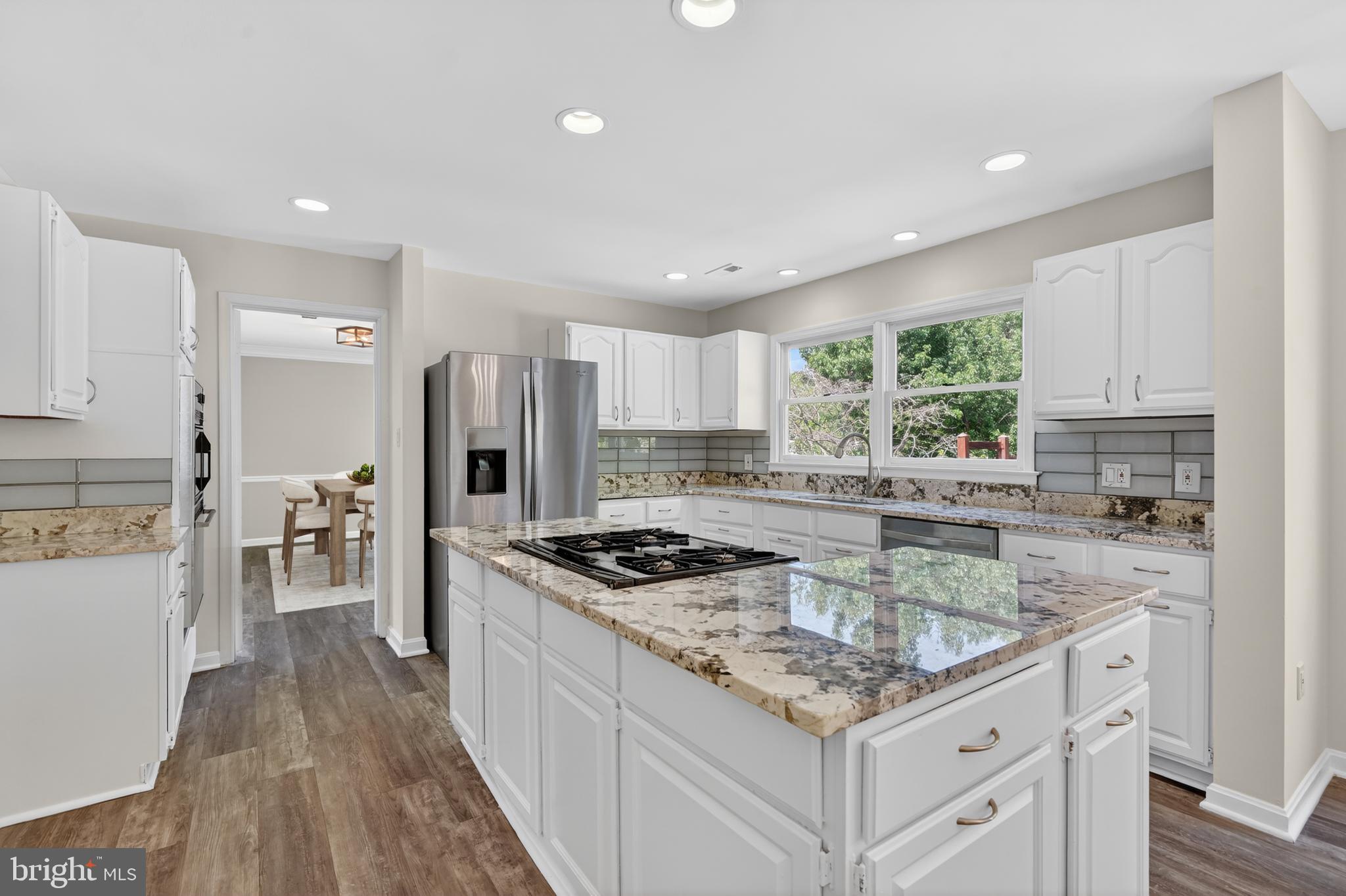 SHERWOOD FOREST MANOR - Residential