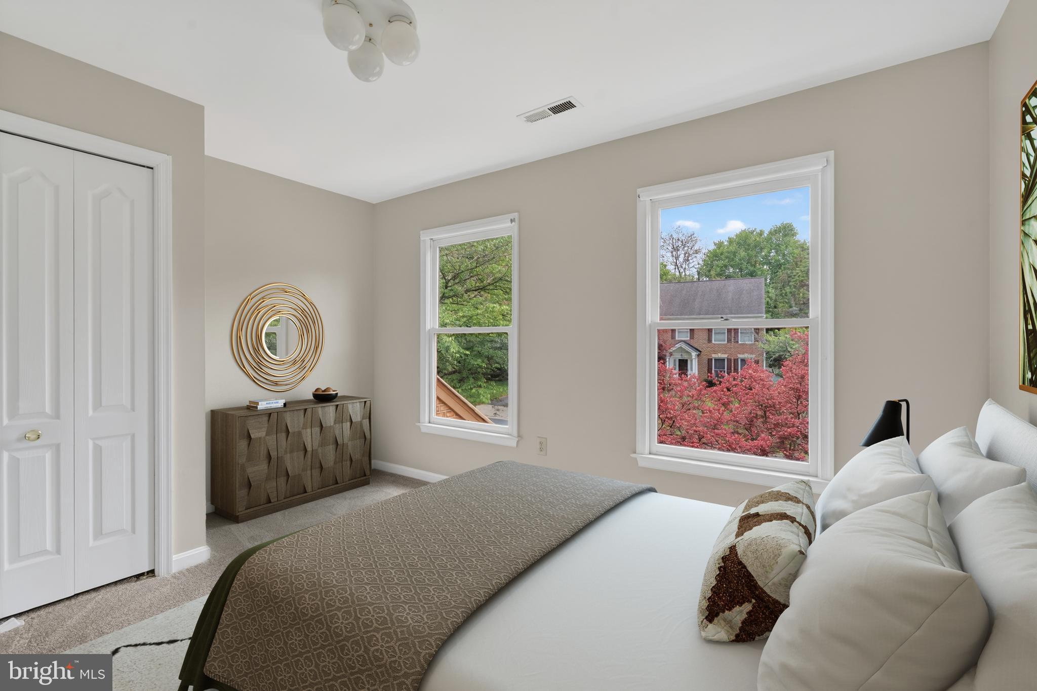 SHERWOOD FOREST MANOR - Residential