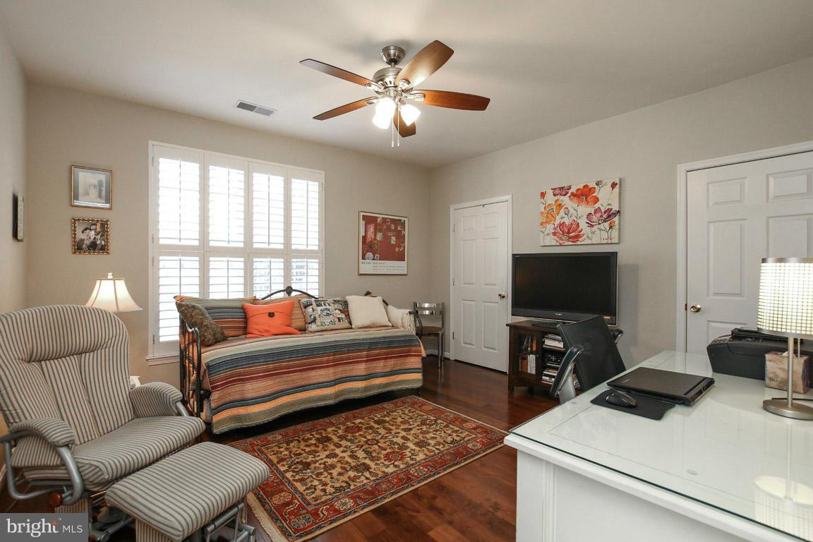 HARBOUR GATES - Residential