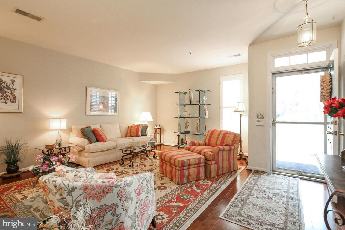 HARBOUR GATES - Residential