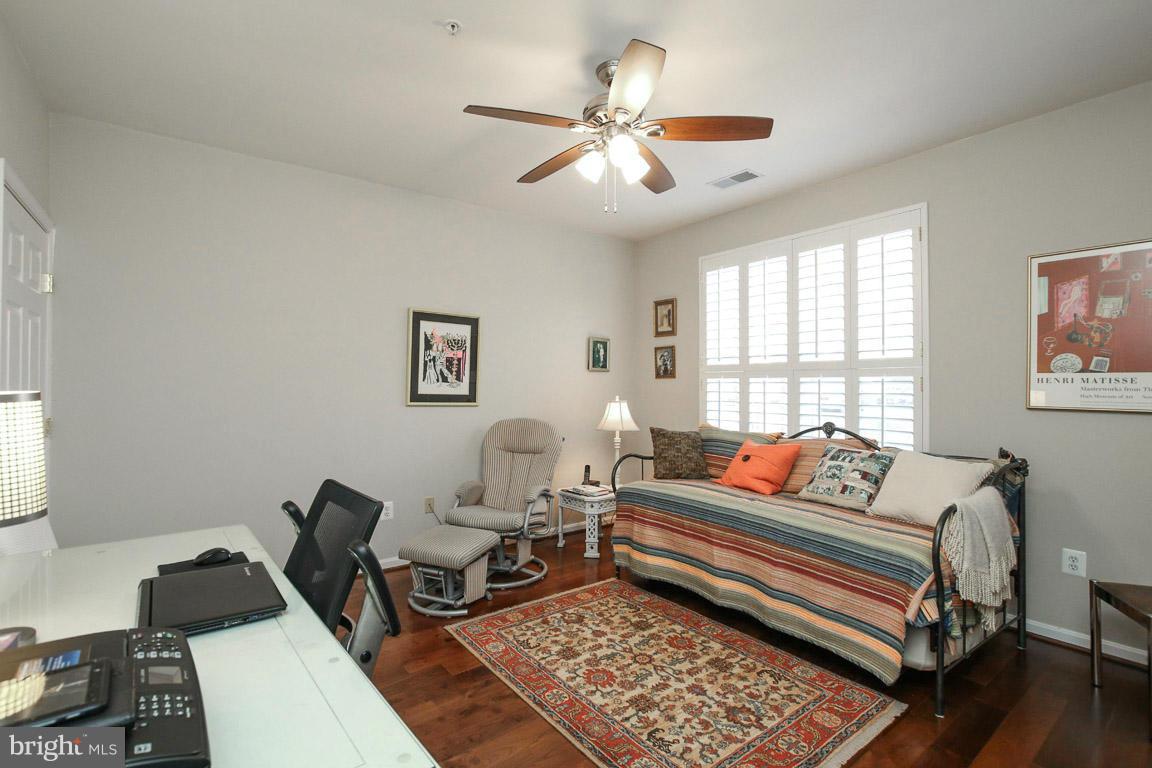 HARBOUR GATES - Residential