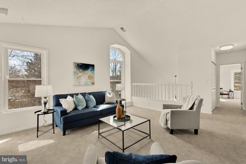 7602 LAKESIDE VILLAGE DRIVE N FALLS CHURCH VA 22042