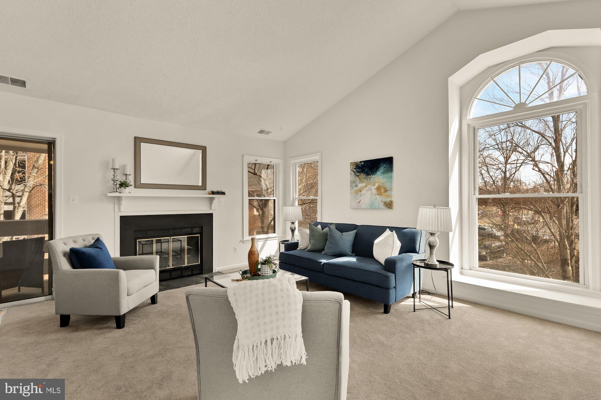 7602 LAKESIDE VILLAGE DRIVE N