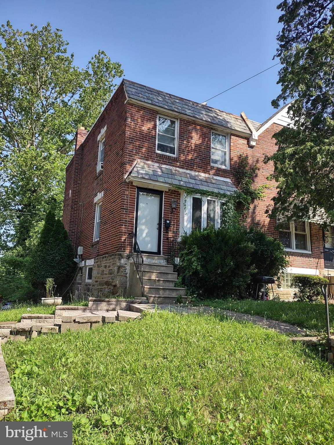 325 W MANHEIM STREET