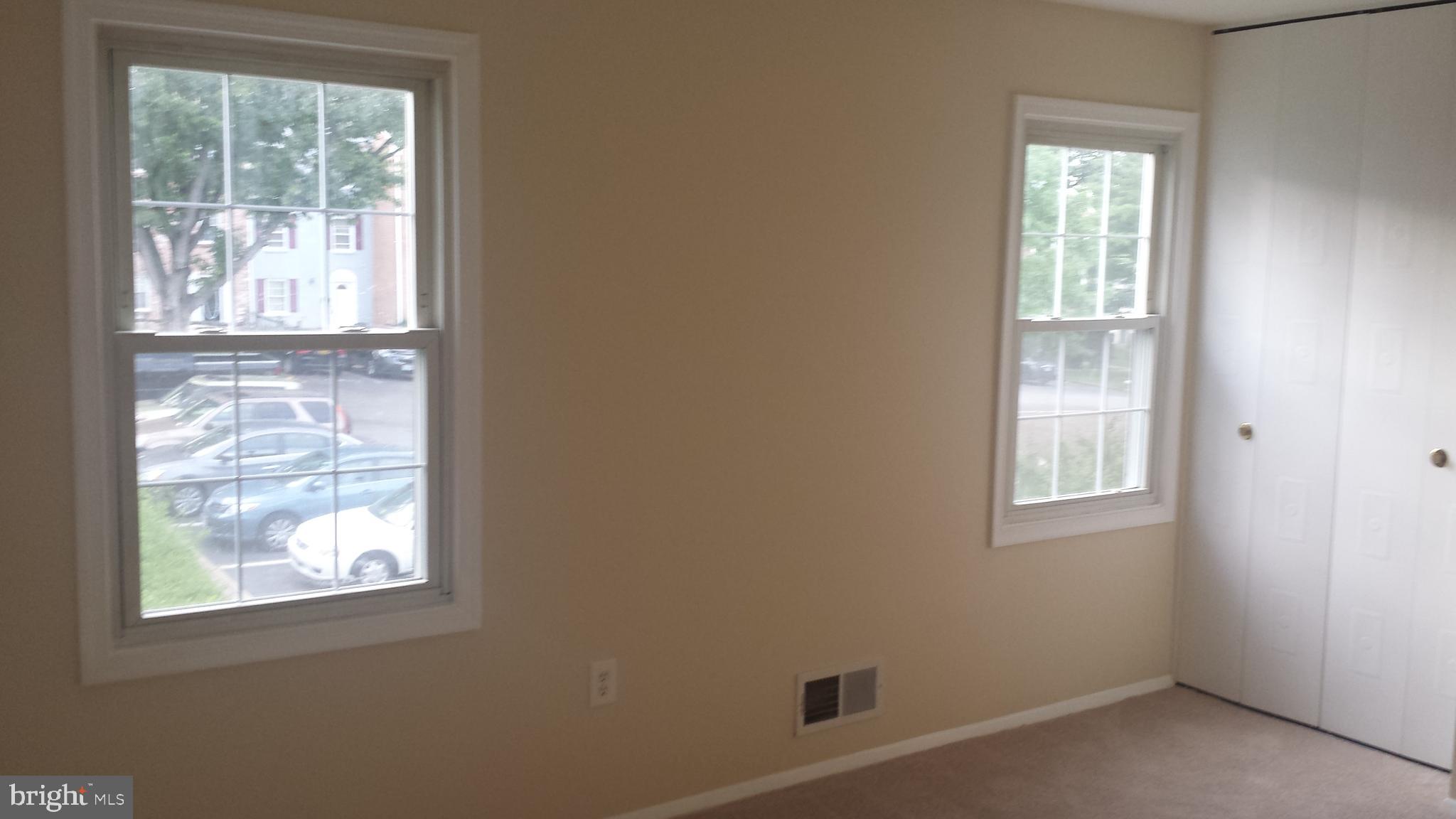 GEORGETOWN  VILLAGE - Residential Lease