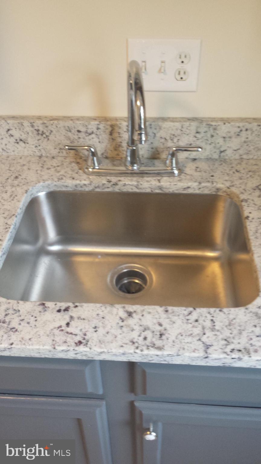 GEORGETOWN  VILLAGE - Residential Lease