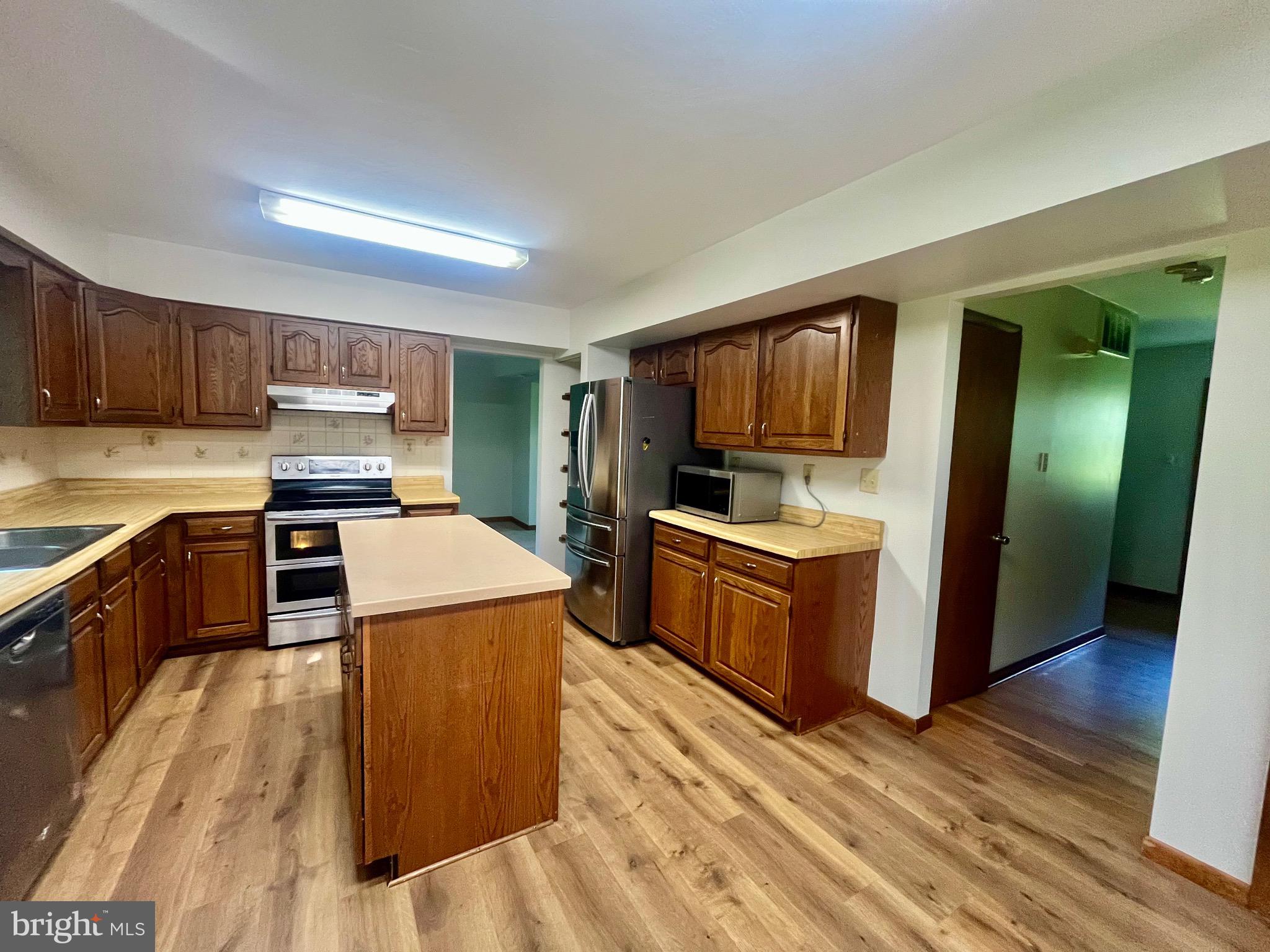2425 COOL SPRING ROAD