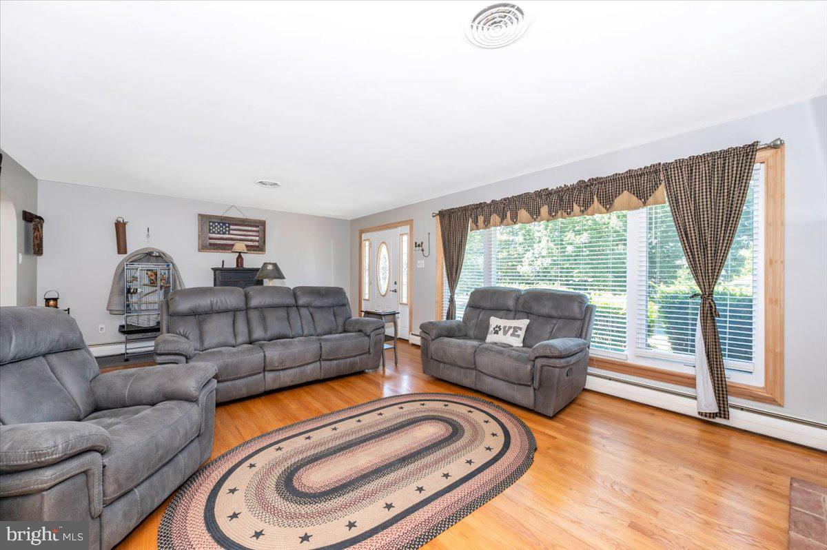 CLOVERTON - Residential