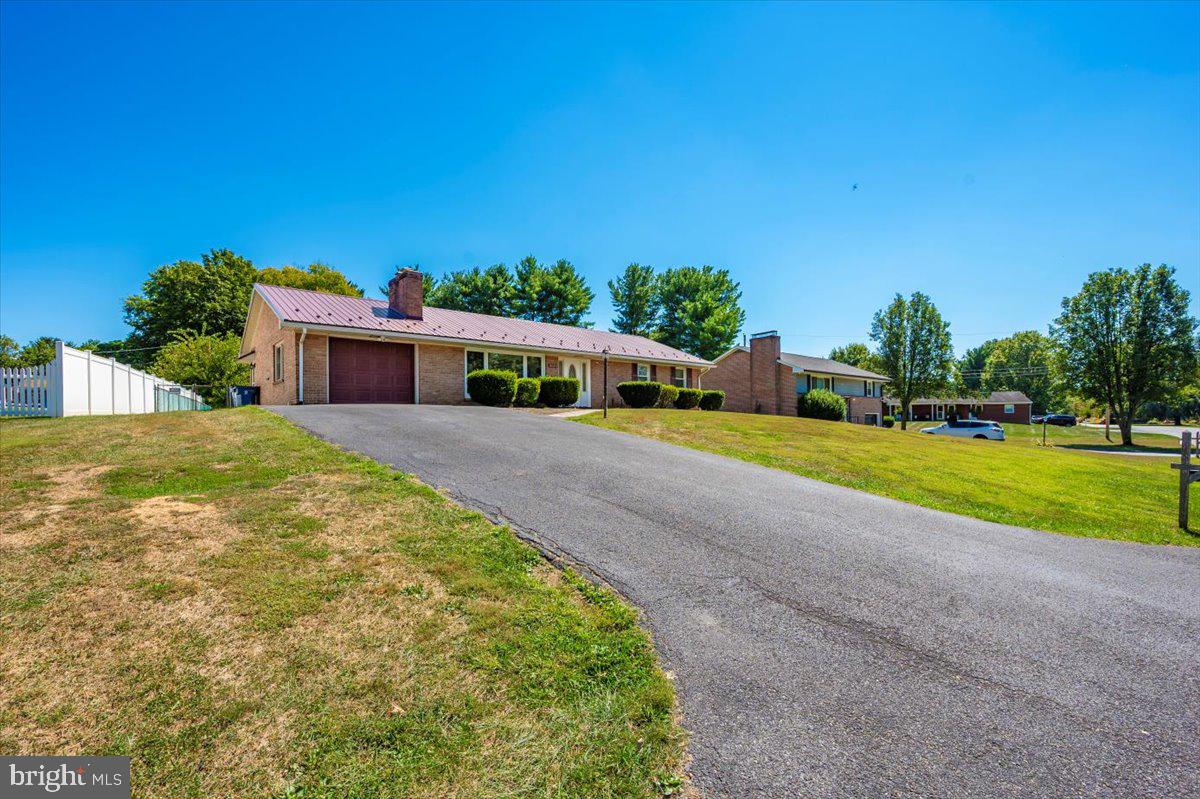 CLOVERTON - Residential