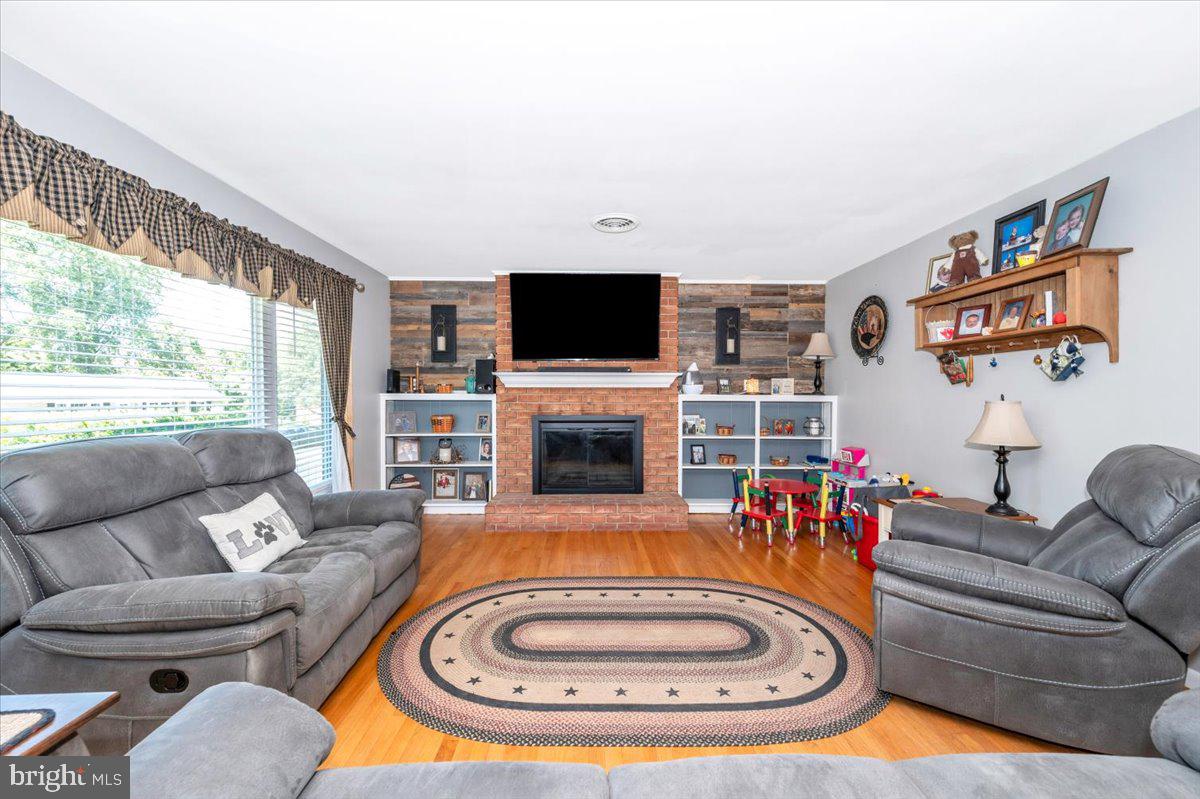 CLOVERTON - Residential