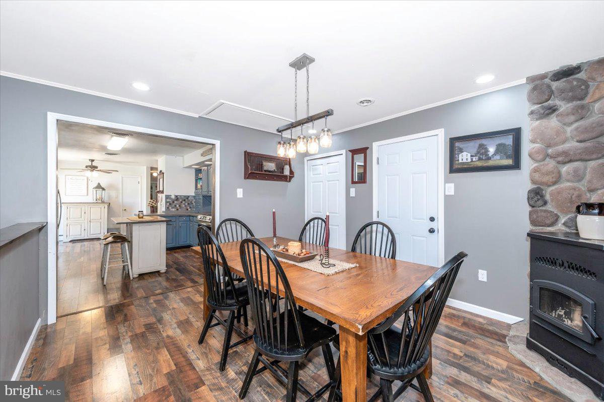 CLOVERTON - Residential